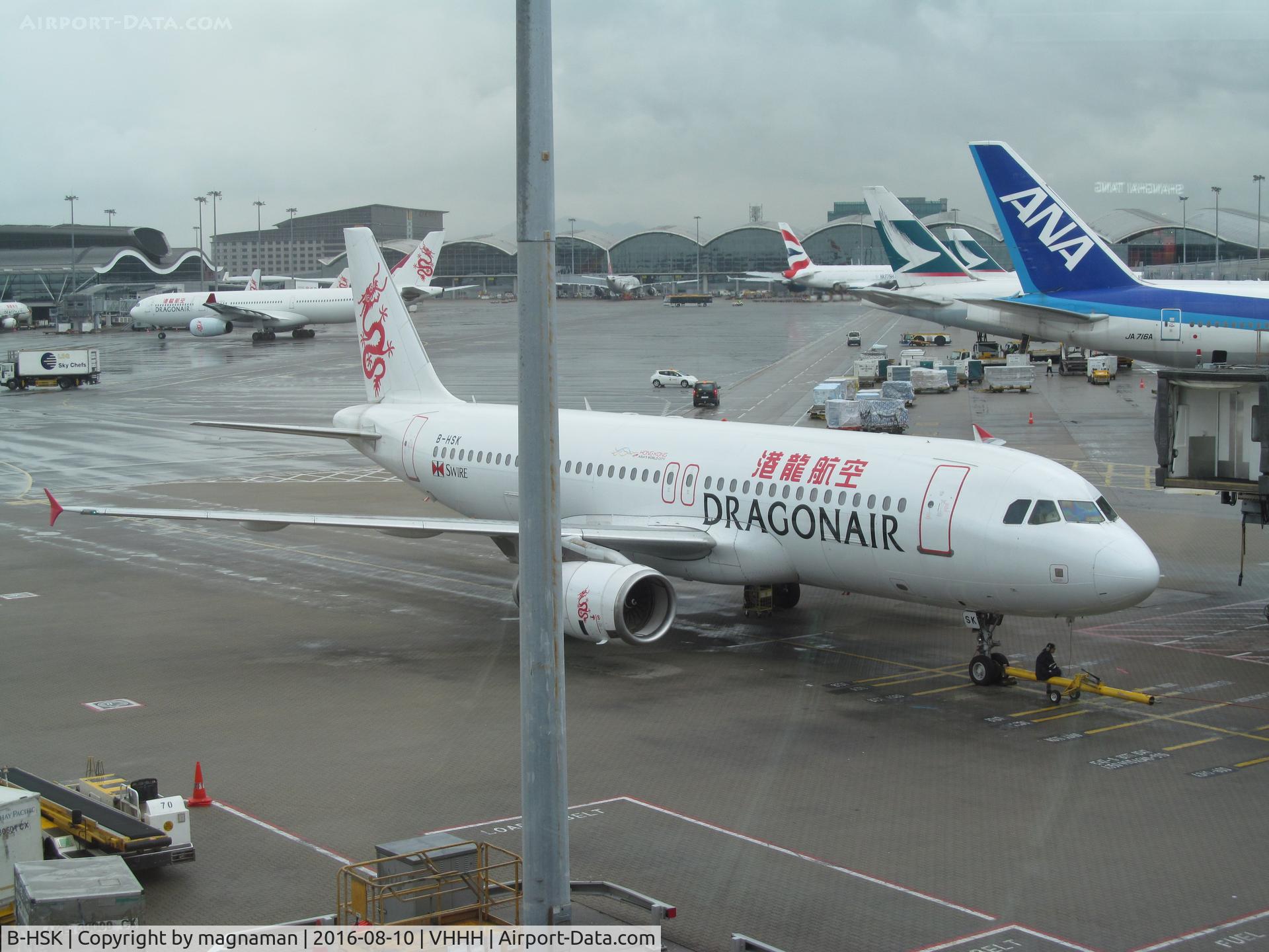 B-HSK, Airbus A320-232 C/N 1721, at home base