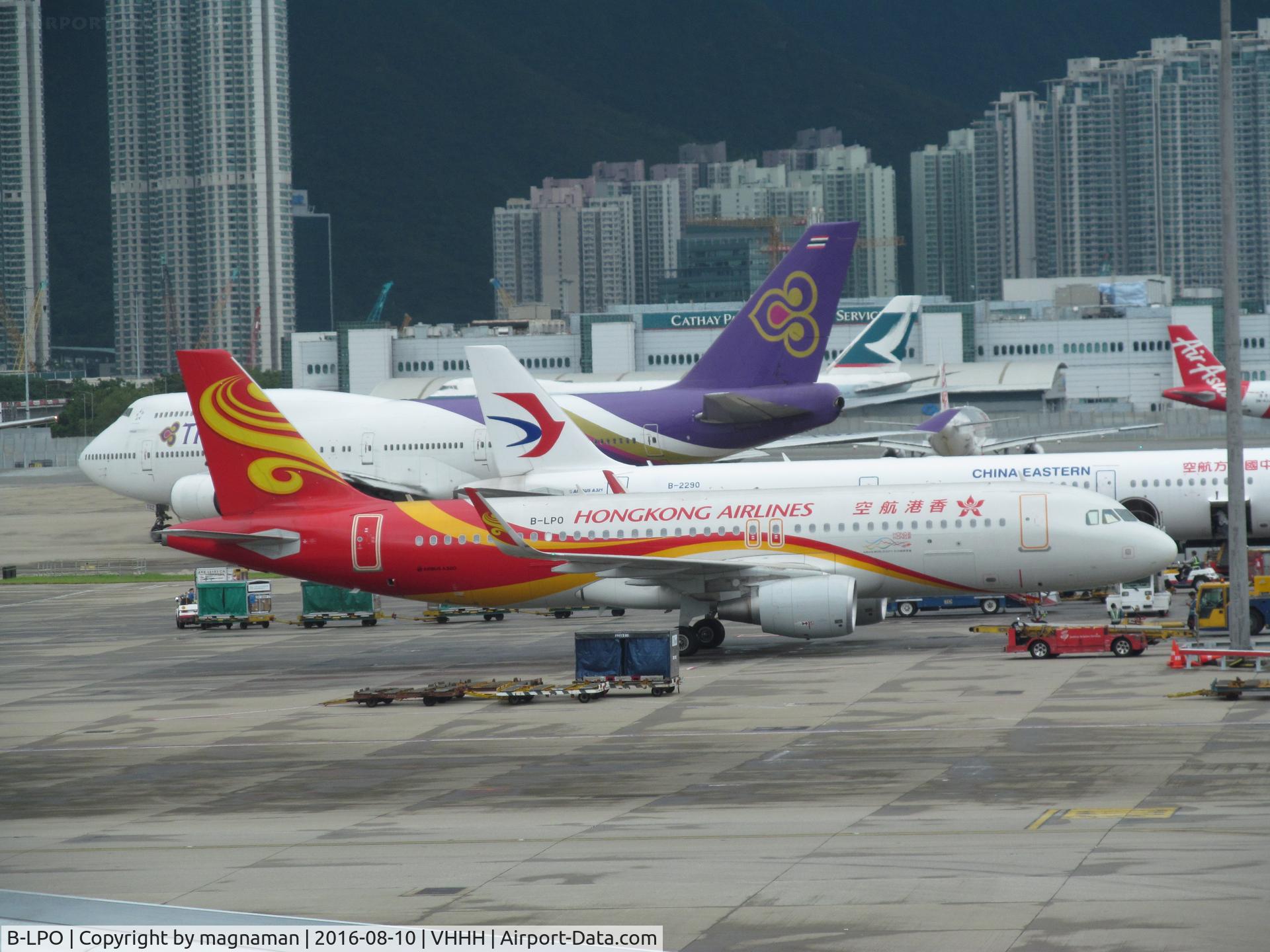 B-LPO, 2015 Airbus A320-214 C/N 6776, newest one I saw that day of this airline