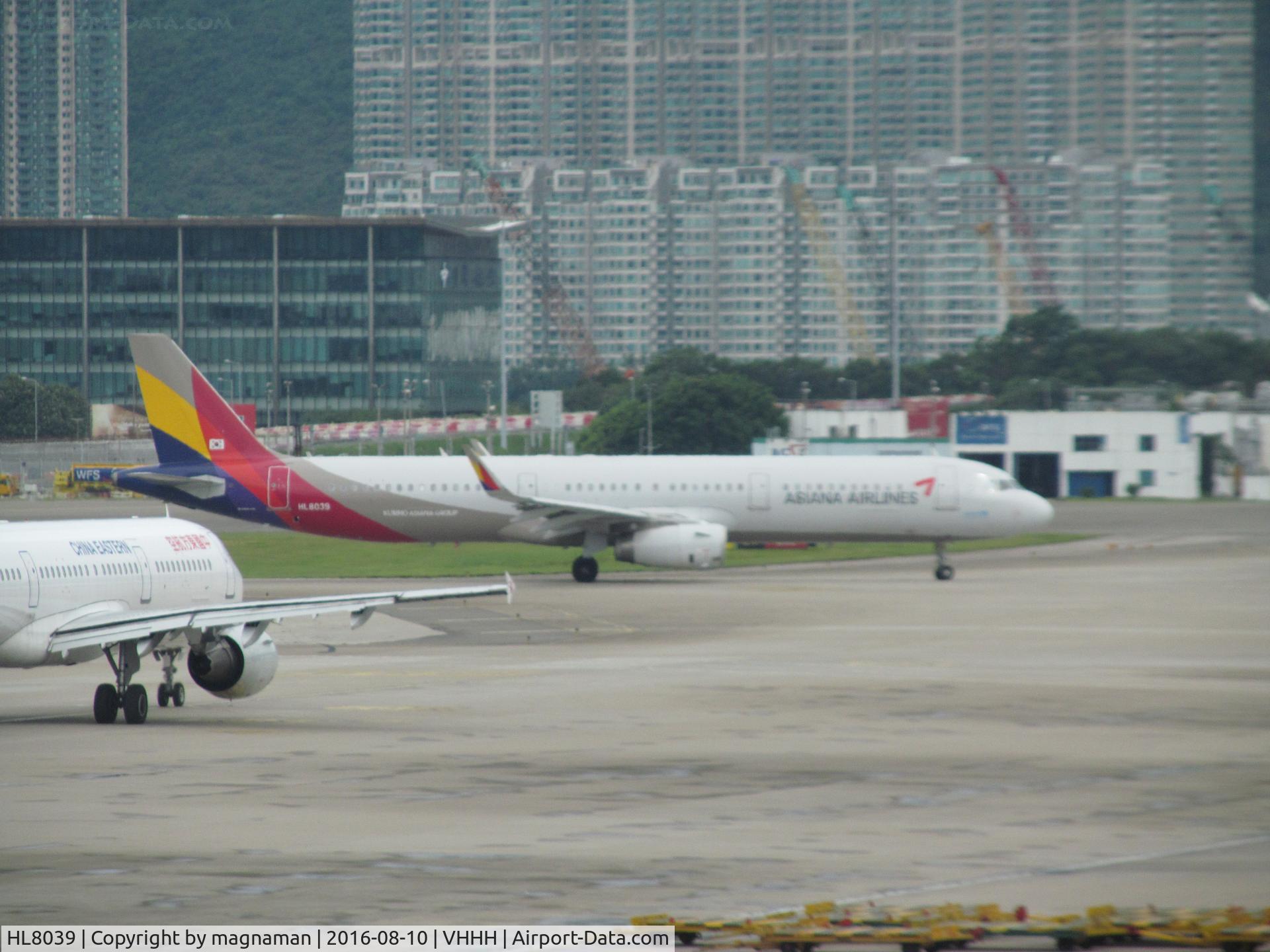 HL8039, Airbus A321-231 C/N 6796, about to depart hkg