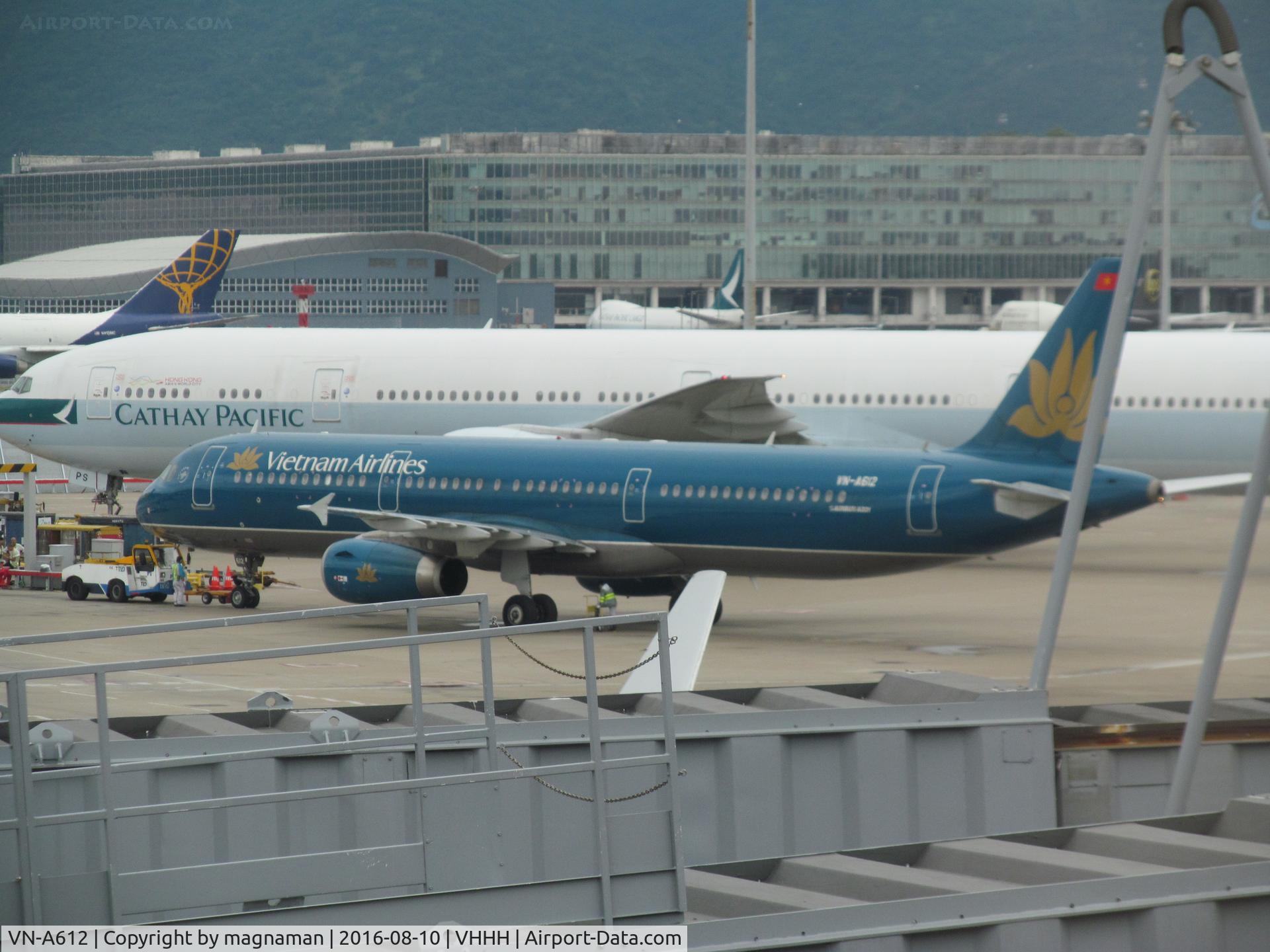 VN-A612, 2014 Airbus A321-231 C/N 6344, on stand at HKG