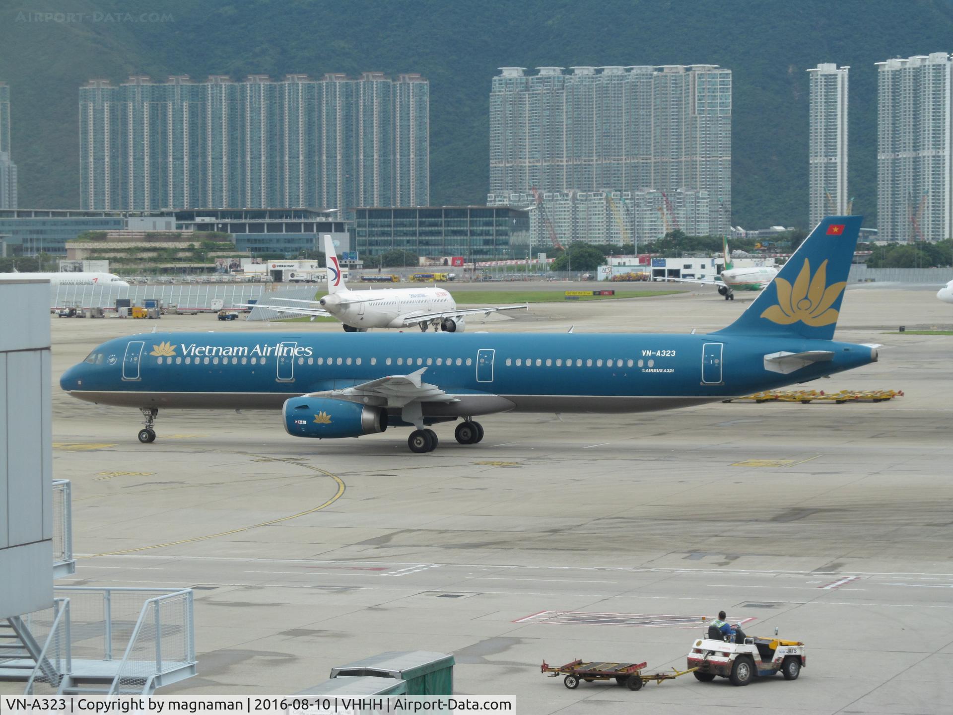 VN-A323, 2011 Airbus A321-231 C/N 4669, taxying in to park