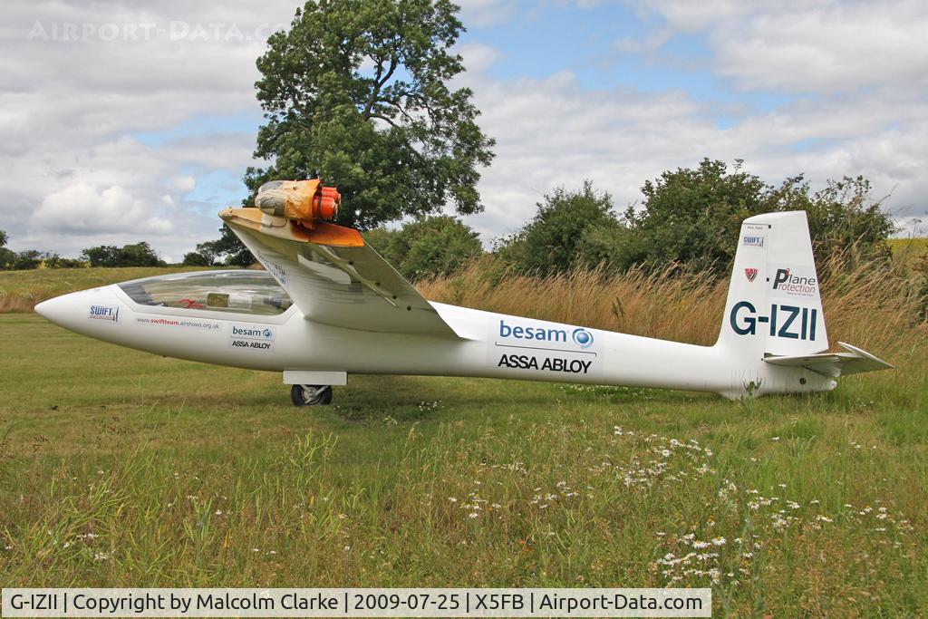 G-IZII, 1993 Marganski Swift S-1 C/N 110, Marganski Swift S-1. Awaiting launch to participate in the 2009 Sunderland Airshow.