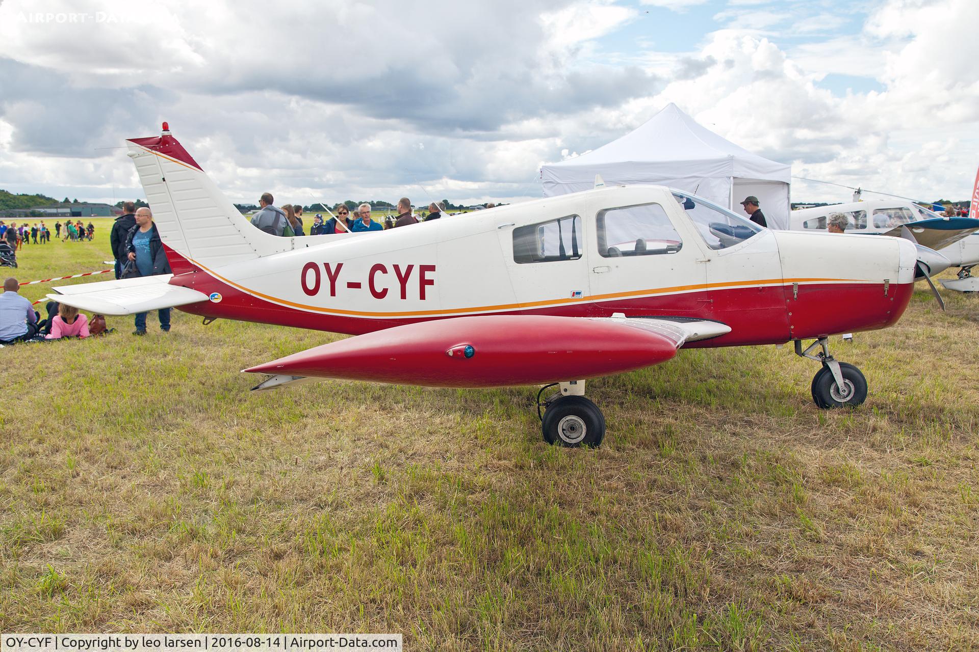 OY-CYF, 1976 Piper PA-28-140 Cherokee Cruiser C/N 28-7625122, Vaerloese 14.8.16
