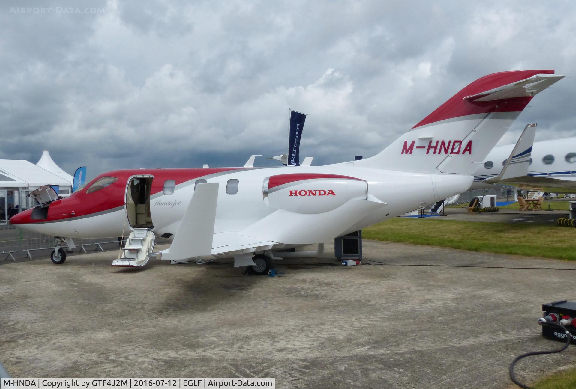 M-HNDA, 2015 Honda HA-420 HondaJet C/N 42000018, M-HNDA at Farnborough 12.7.16