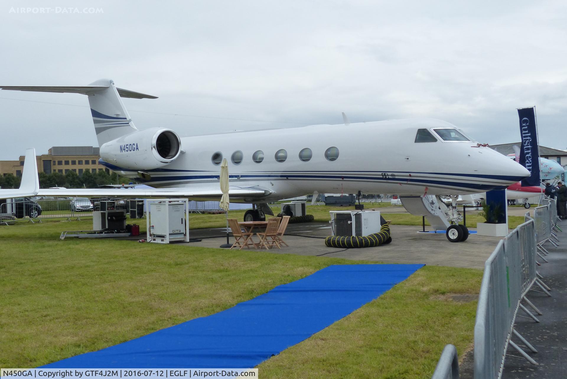 N450GA, 2015 Gulfstream Aerospace GIV-X (G450) C/N 4331, N450GA at Farnborough 12.7.16