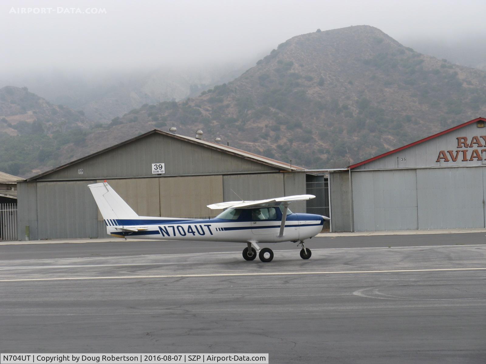N704UT, 1976 Cessna 150M C/N 15078891, 1976 Cessna 150M, Continental O-200 100 Hp, taking the active, foggy but flyable