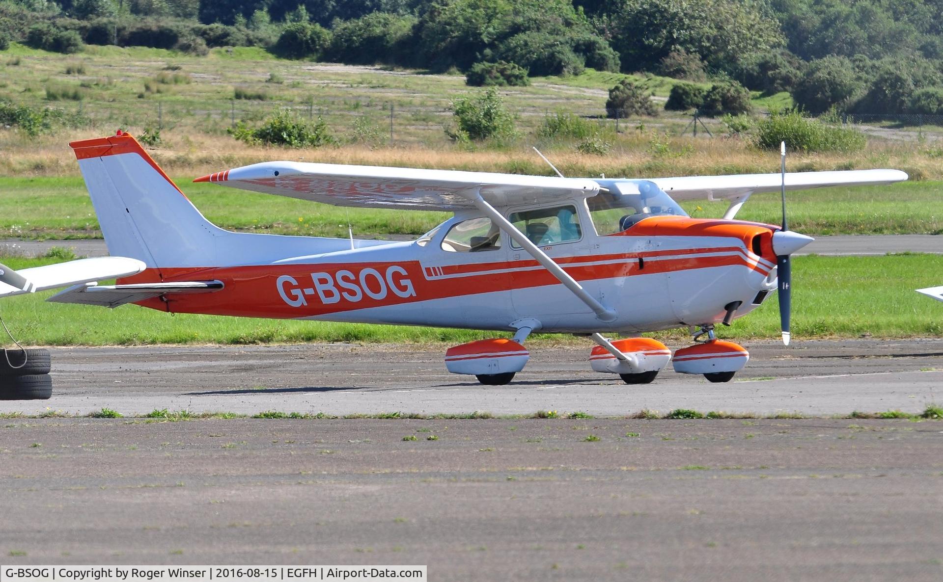 G-BSOG, 1974 Cessna 172M C/N 172-63636, Visiting Skyhawk.