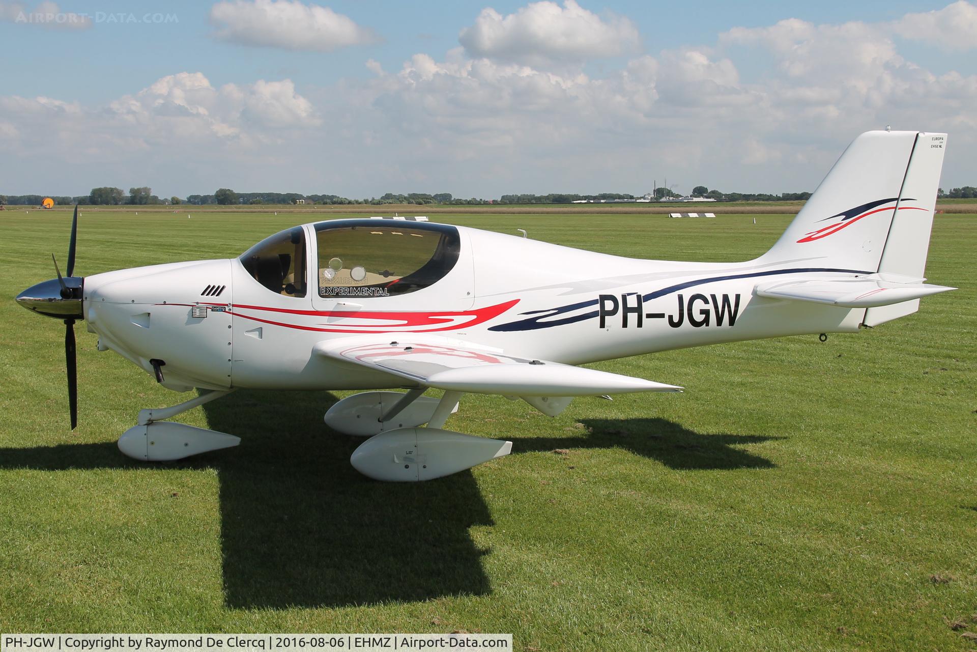 PH-JGW, Europa XS Tri-Gear C/N 206, At Midden-Zeeland.