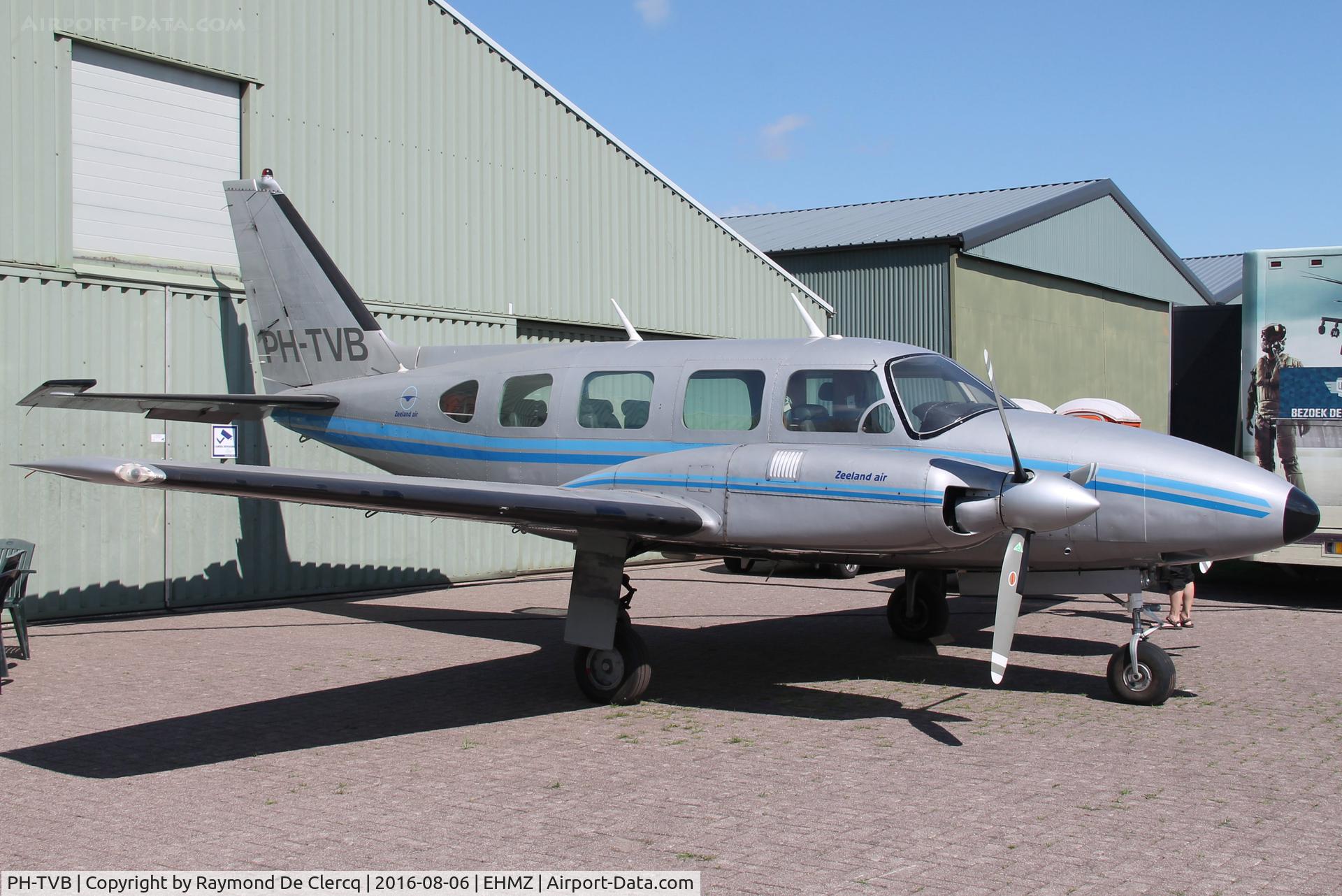 PH-TVB, Piper PA-31 C/N 31-408, Zeeland Air Piper Navajo.