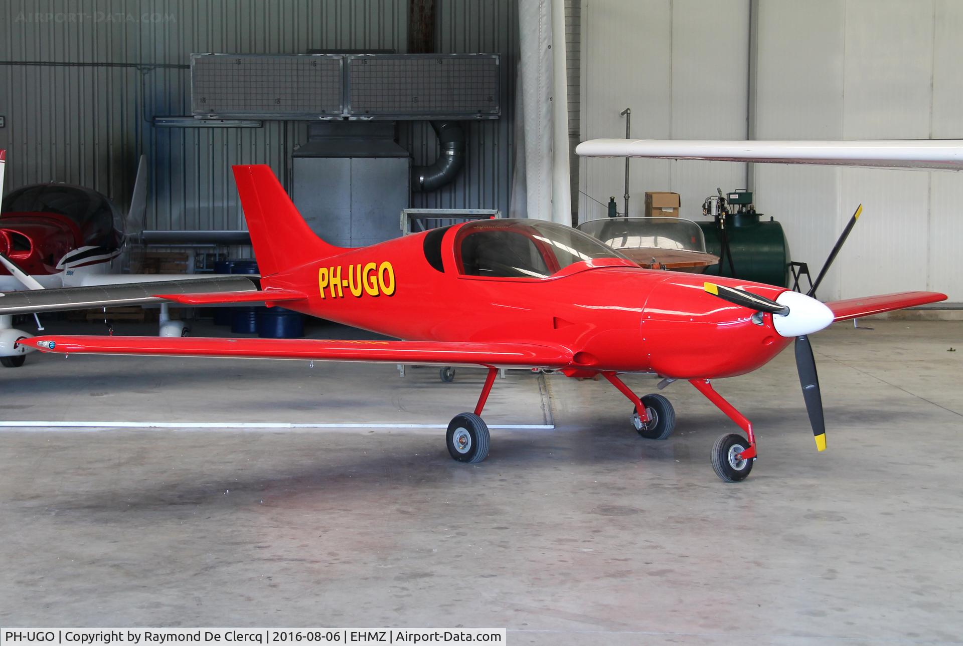 PH-UGO, Pulsar Aircraft Pulsar Series III C/N P9801-0548, At Midden-Zeeland airport.