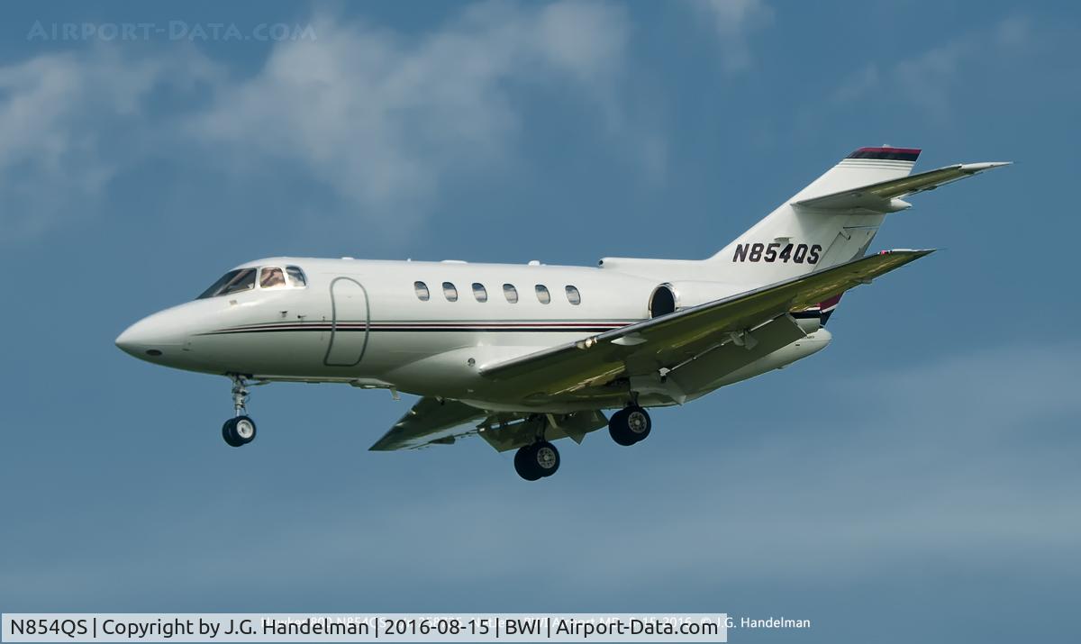 N854QS, 2005 Raytheon Hawker 800XP C/N 258725, On final to 33L