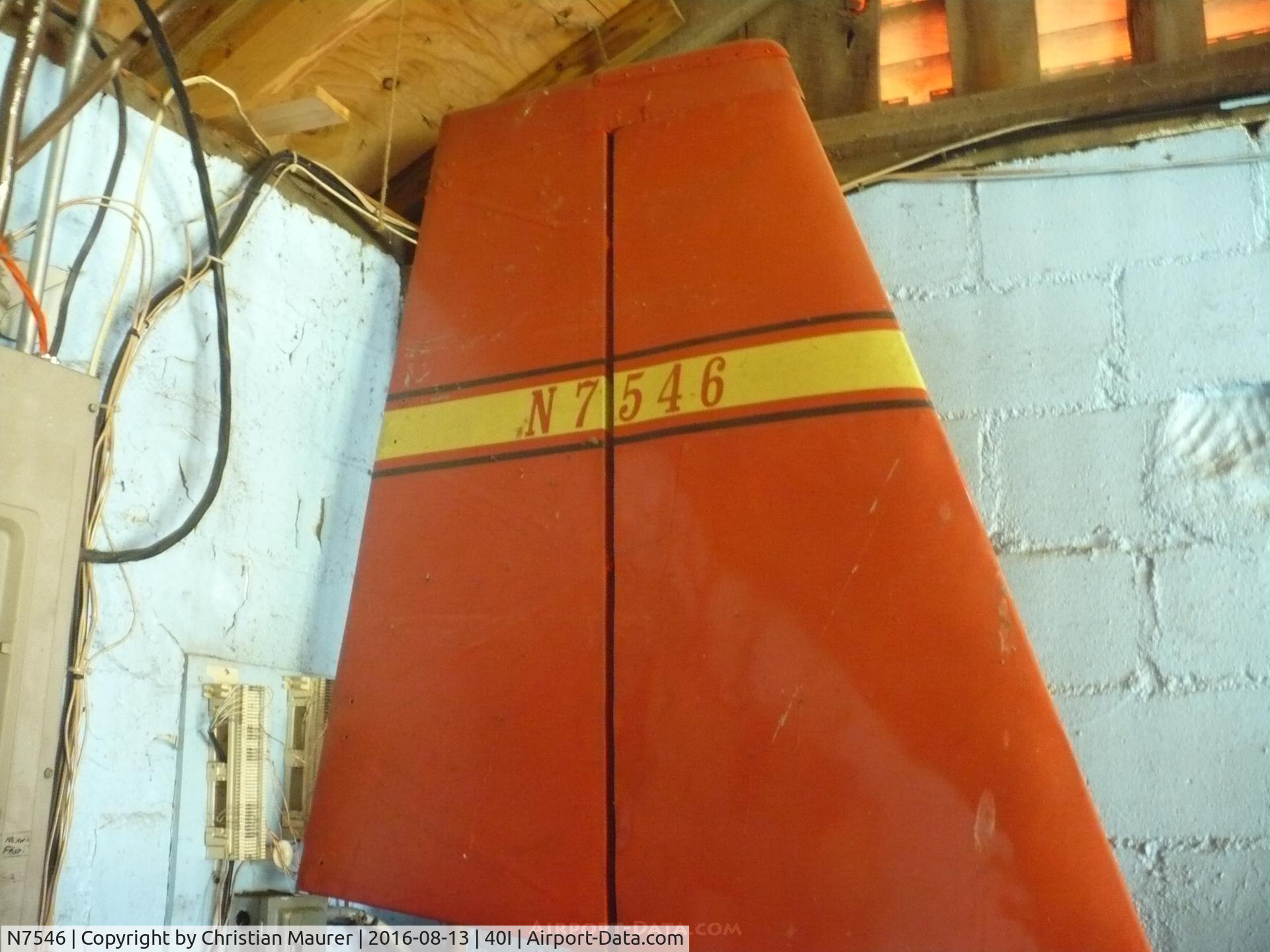 N7546, 1970 Schweizer SGS 2-33A C/N 176, SGS 2-33 Tail