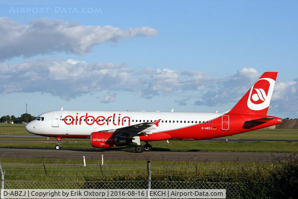 D-ABZJ, 2007 Airbus A320-216 C/N 3295, D-ABZJ just arrived rw 04L