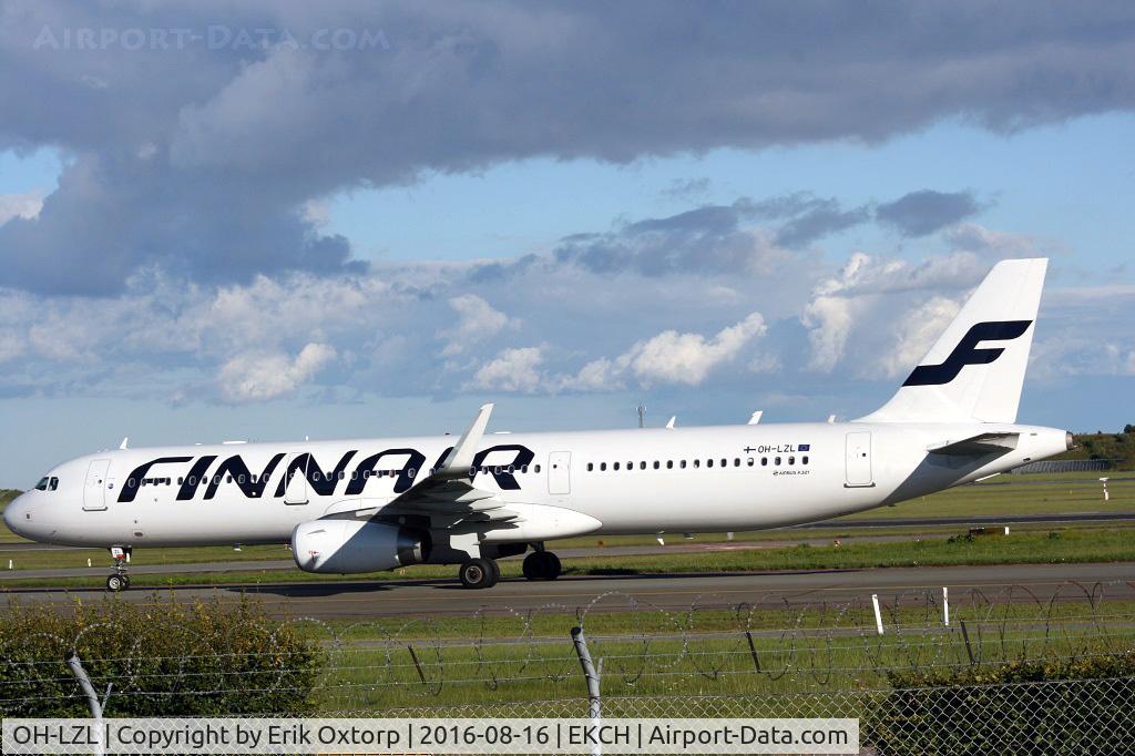 OH-LZL, 2014 Airbus A321-231 C/N 6083, OH-LZL just arrived rw 04L