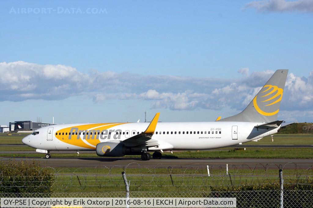 OY-PSE, 2000 Boeing 737-809 C/N 30664, OY-PSE just arrived rw 04L