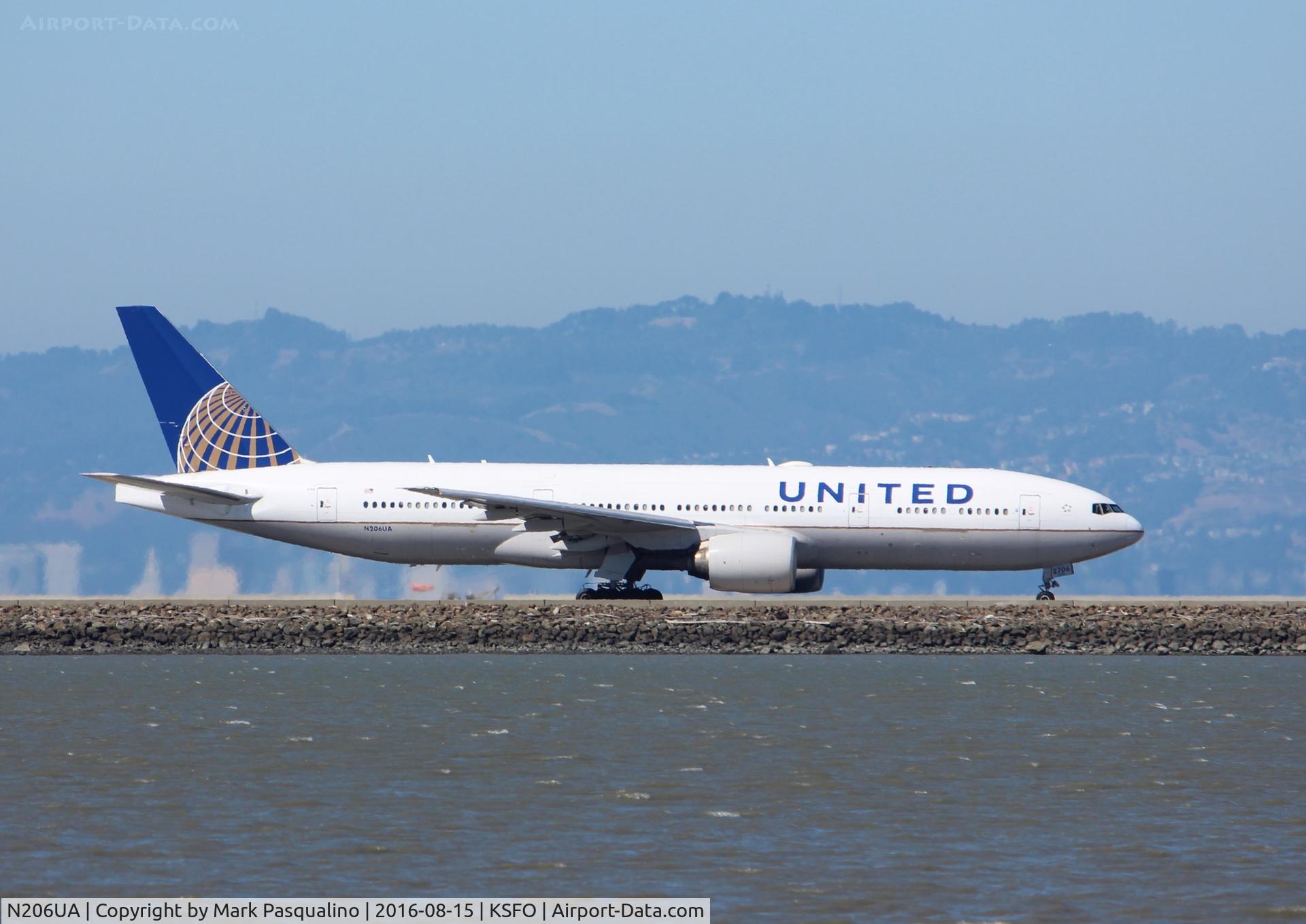 N206UA, 1999 Boeing 777-222/ER C/N 30212, Boeing 777-200