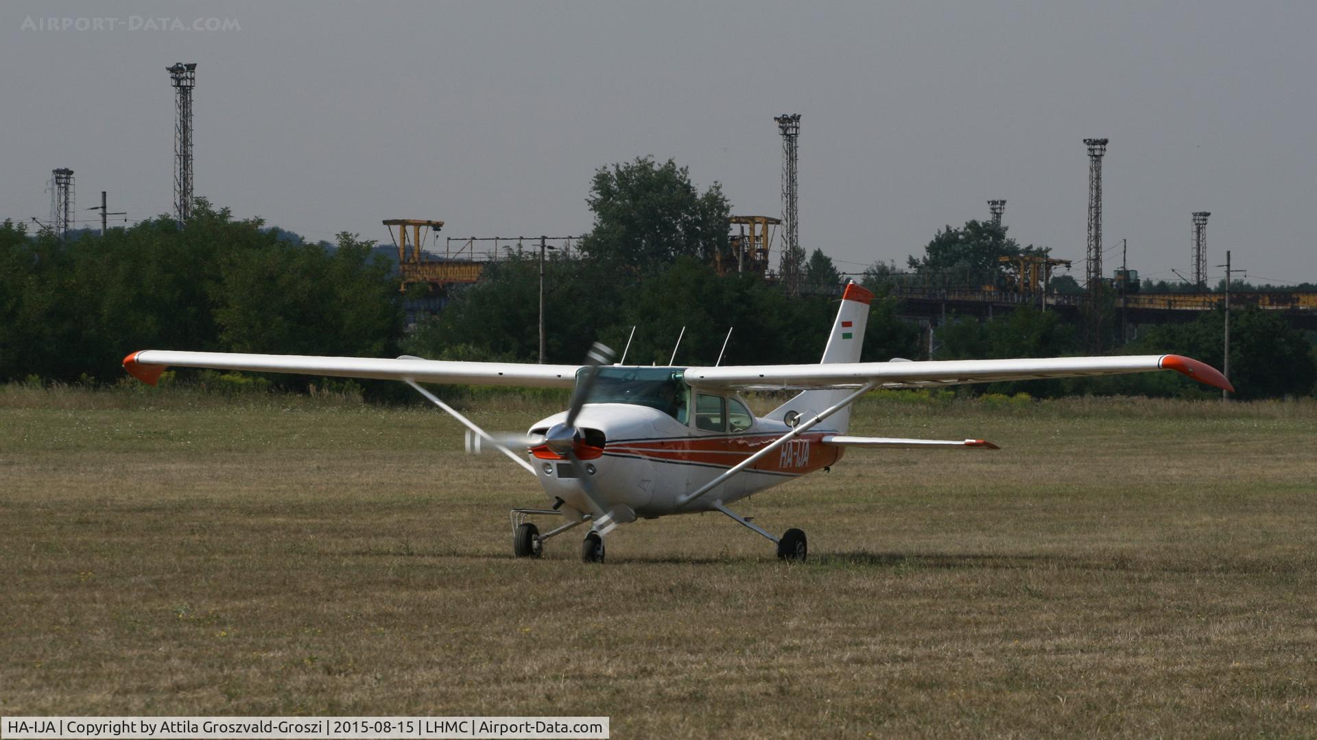 HA-IJA, 1972 Cessna 182P Skylane Skylane C/N 18261398, Miskolc Airport, Hungary - Airshow 2015 - landing with passengers