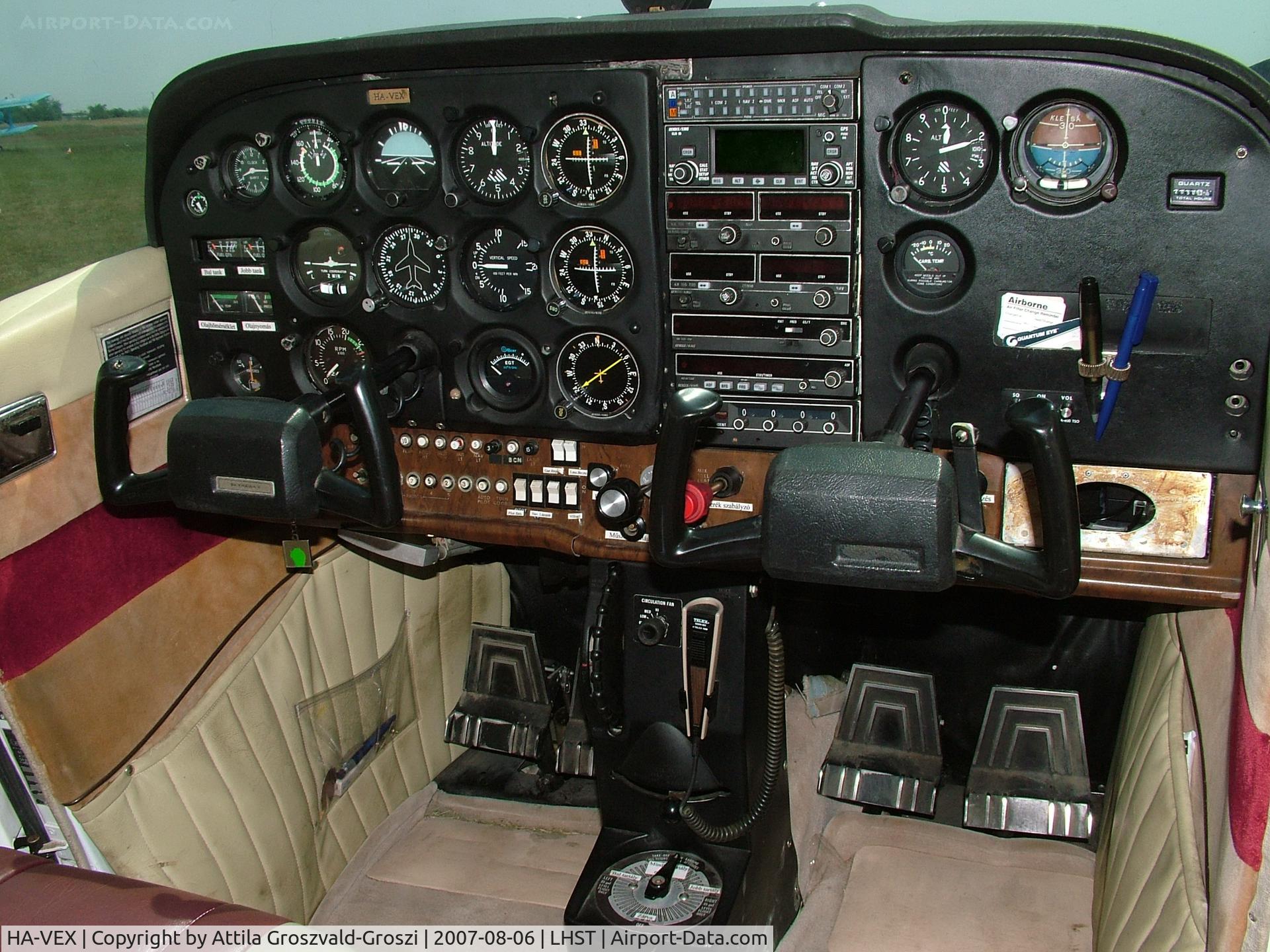 HA-VEX, Cessna 172N C/N 17273261, Szatymaz Airport, hungary