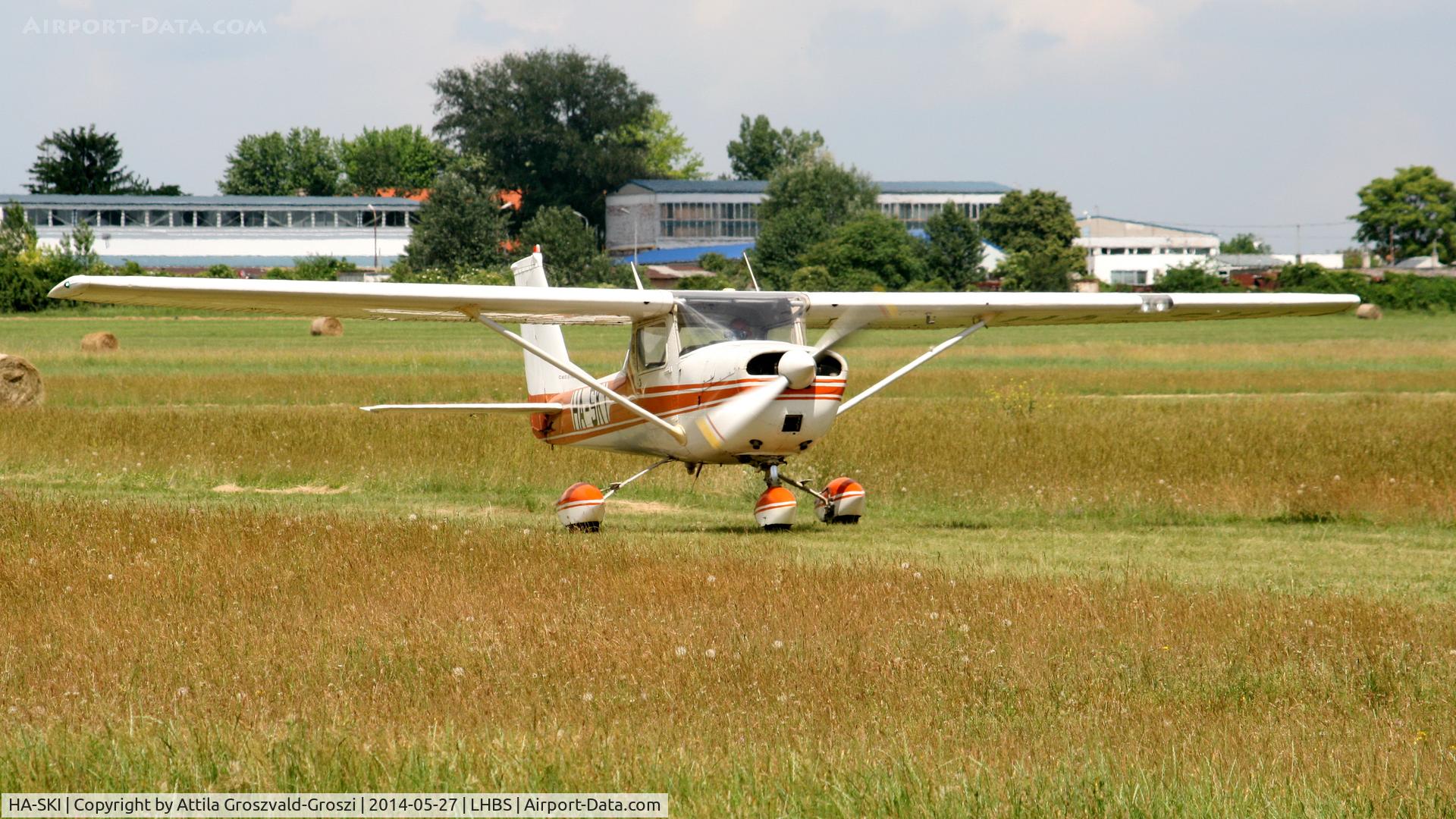 HA-SKI, Cessna 150G C/N 15065401, Budaörs Airport, Hungary