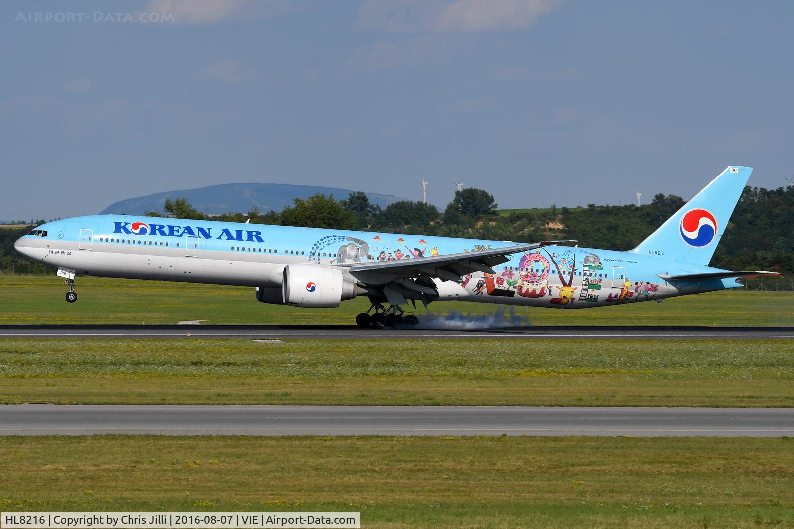 HL8216, 2011 Boeing 777-3B5/ER C/N 37647, Korean Air