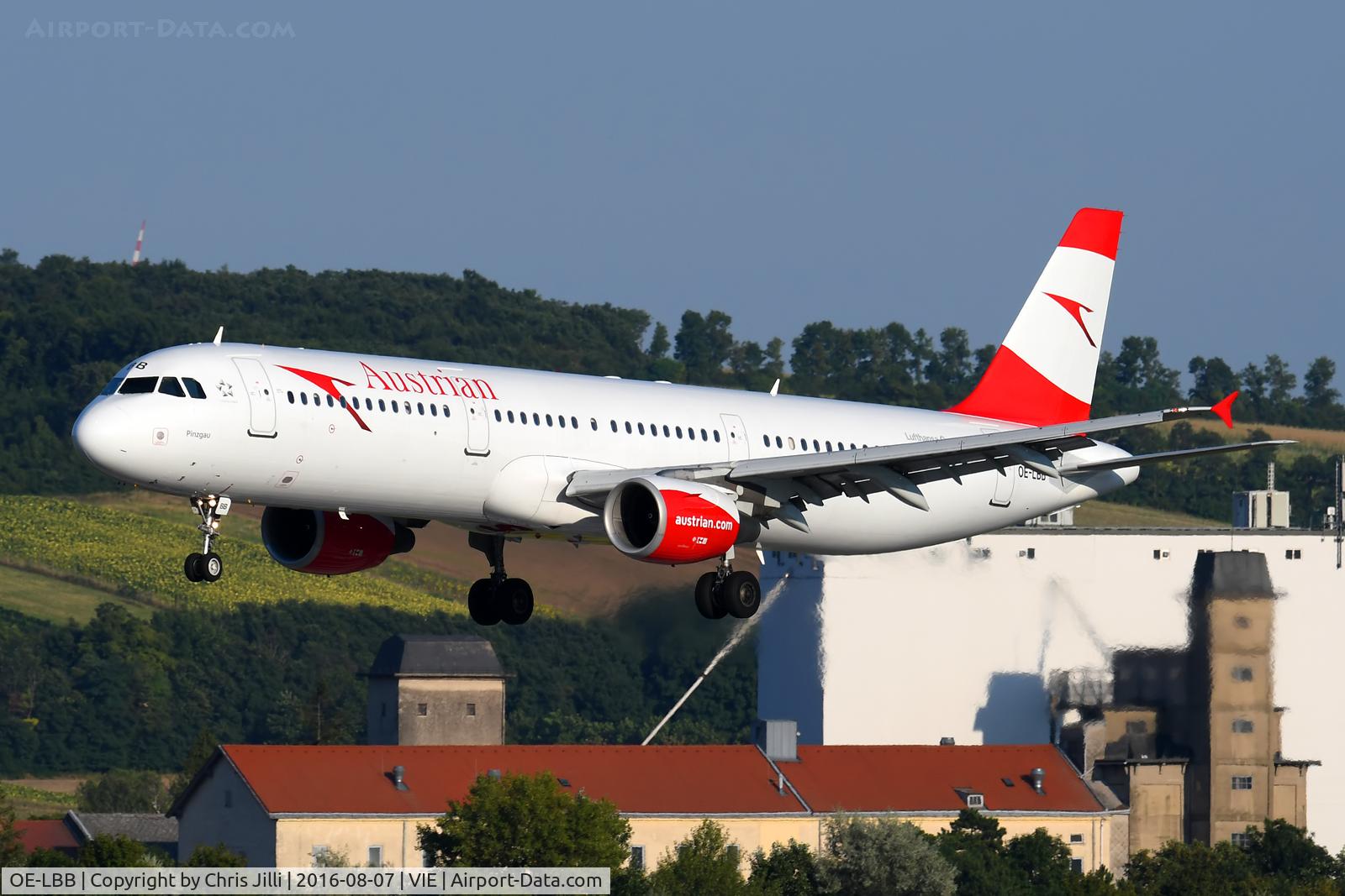 OE-LBB, 1995 Airbus A321-111 C/N 570, Austrian
