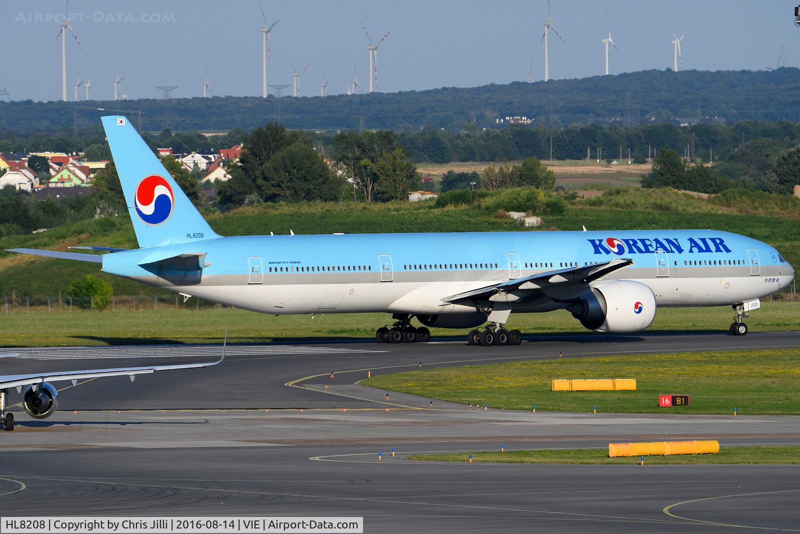 HL8208, 2010 Boeing 777-3B5/ER C/N 37645, Korean Air