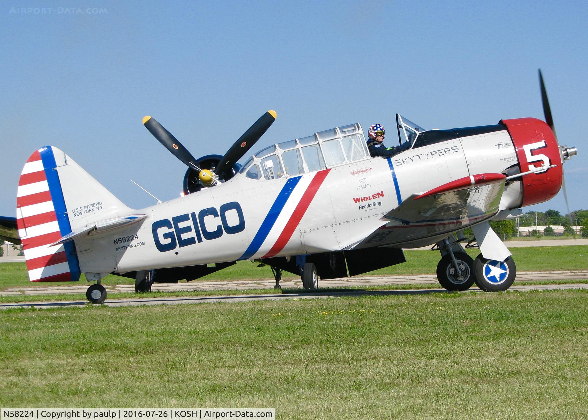 N58224, 1941 North American AT-6B Texan C/N 2553, AirVenture 2016.