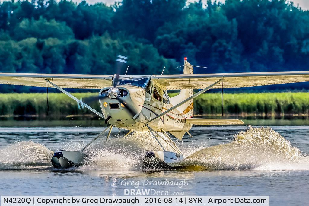 N4220Q, 1973 Cessna A185F Skywagon 185 C/N 18502225, Cessna 185 N4220Q taxis in to Surfside Seaplane base in Lino Lakes, MN