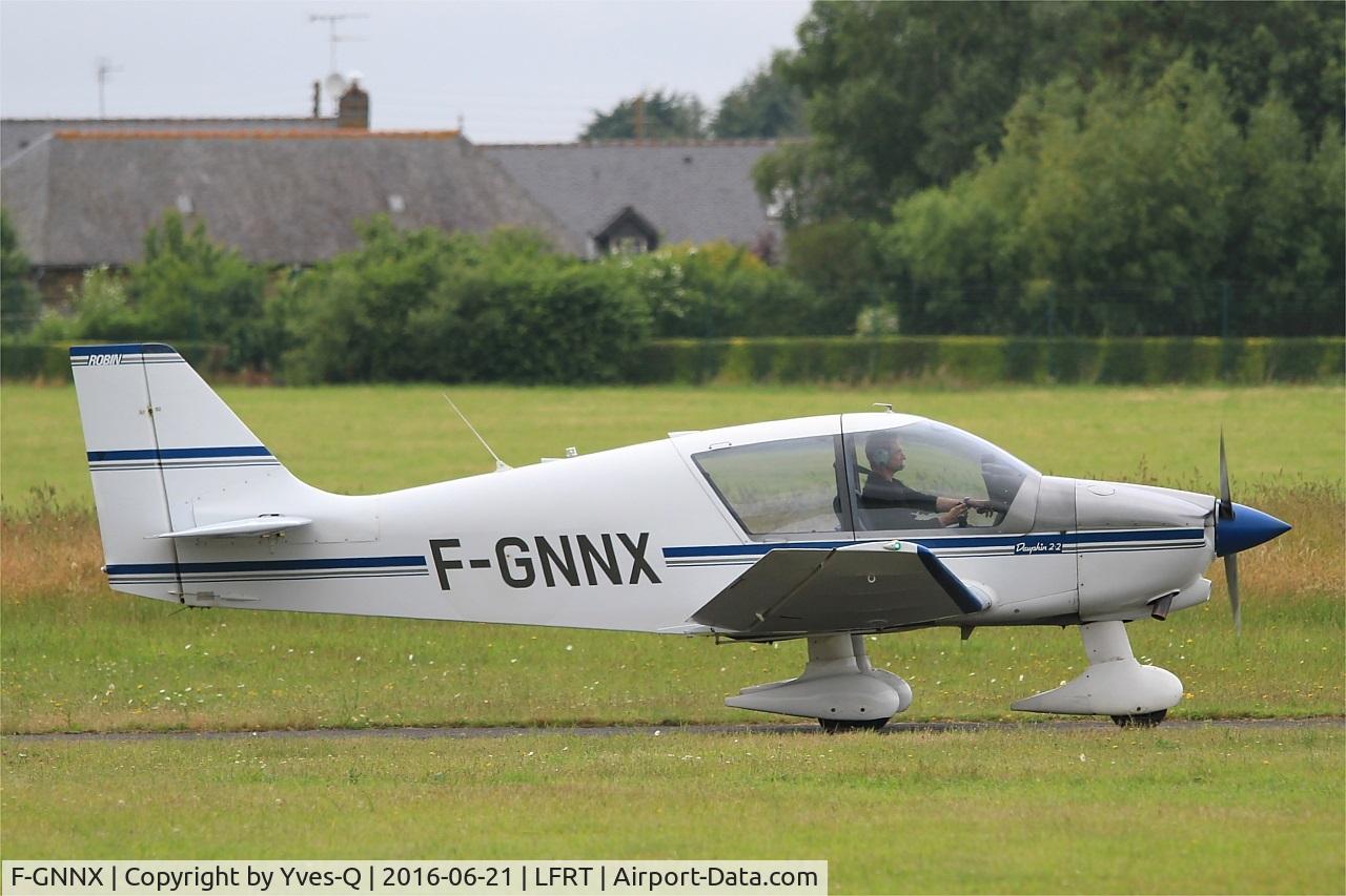 F-GNNX, Robin DR-400-120 C/N 2265, Robin DR-400-120, Taxiing, St-Brieuc-Armor airport (LFRT-SBK)