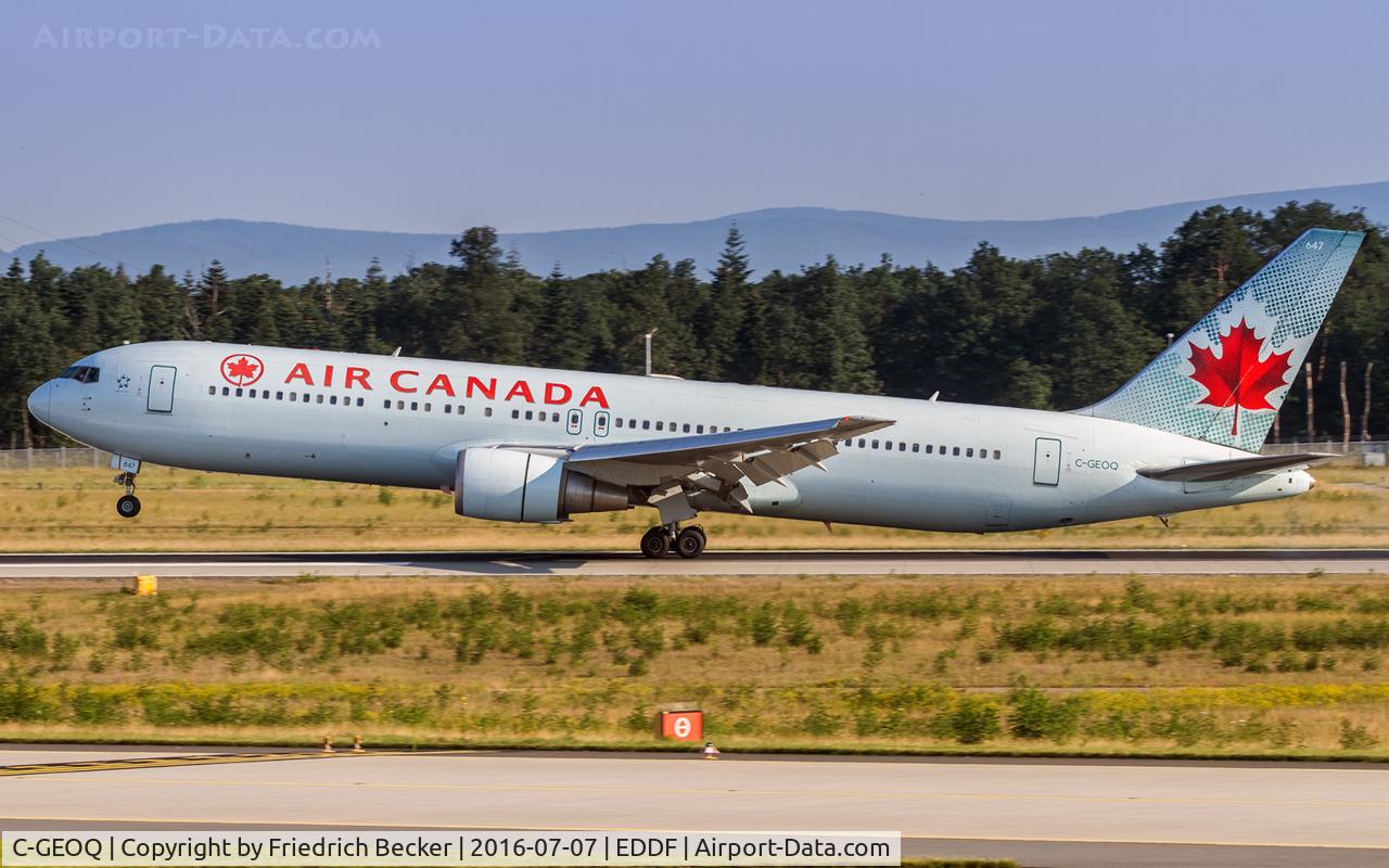 C-GEOQ, 1999 Boeing 767-375/ER C/N 30112, touchdown on RW25R