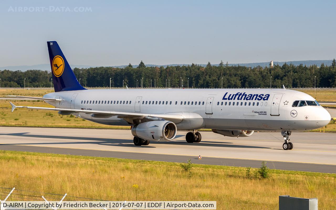 D-AIRM, 1994 Airbus A321-131 C/N 0518, taxying to the gate