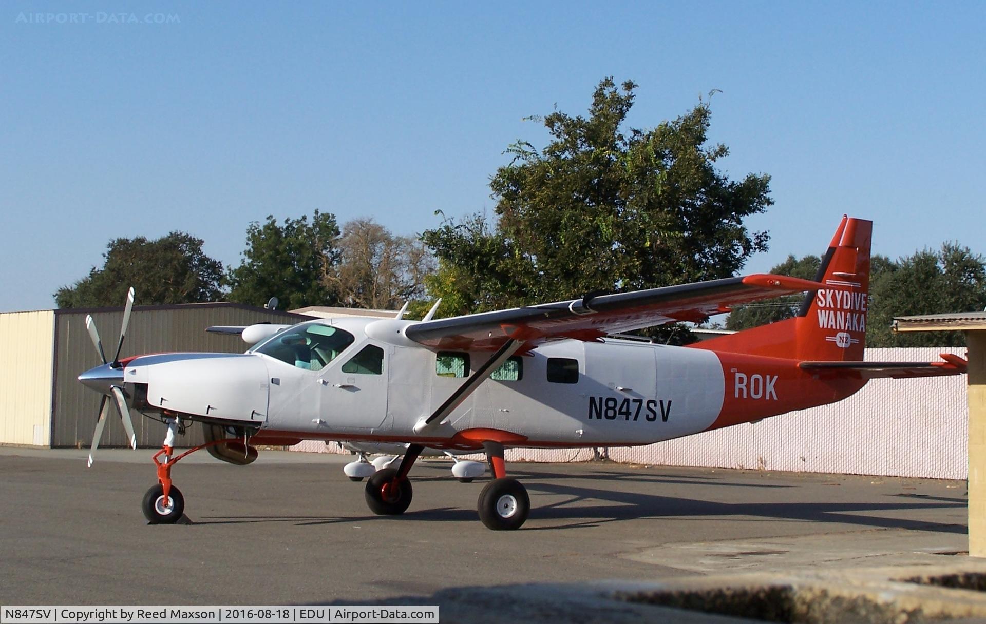 N847SV, 2000 Cessna 208B Super Cargomaster C/N 208B0847, In service area at EDU.