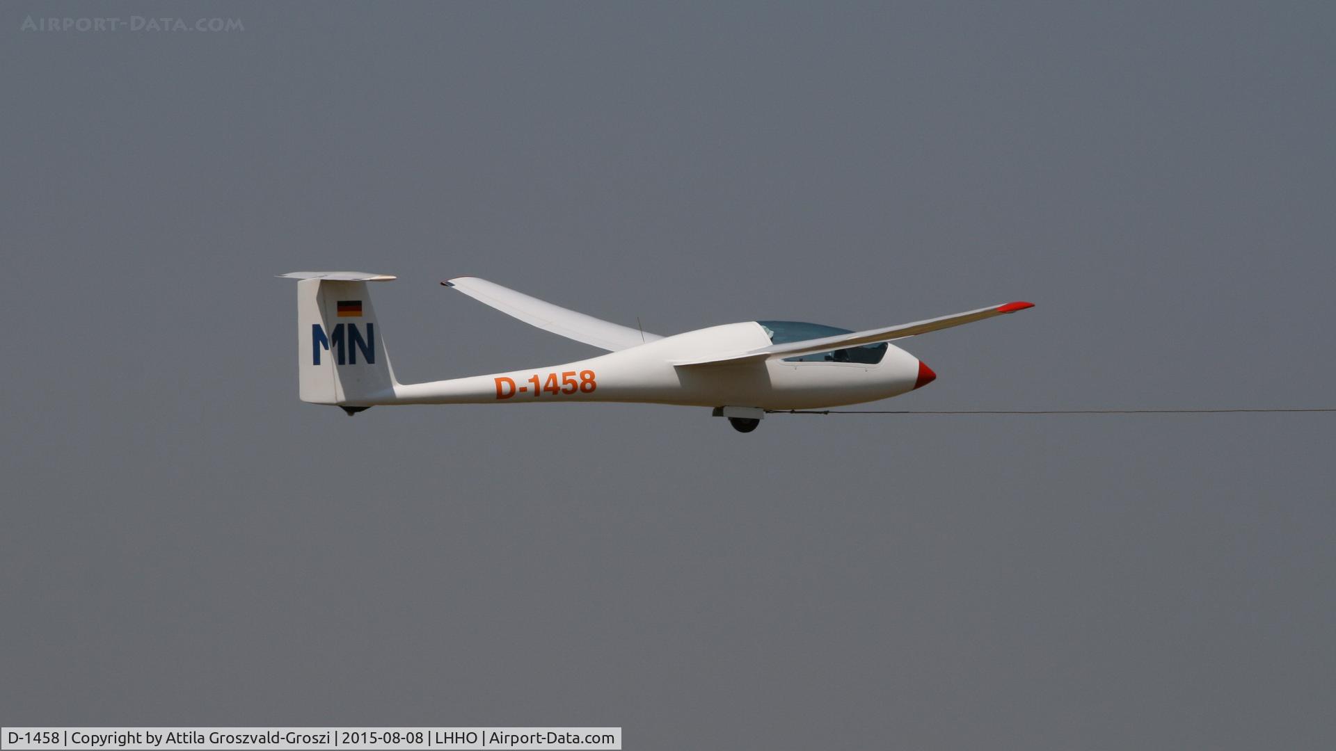 D-1458, 1979 Schempp-Hirth Mini-Nimbus C C/N 111, Hajdúszoboszló Airport, Hungary - 60. Hungary Gliding National Championship and third Civis Thermal Cup, 2015