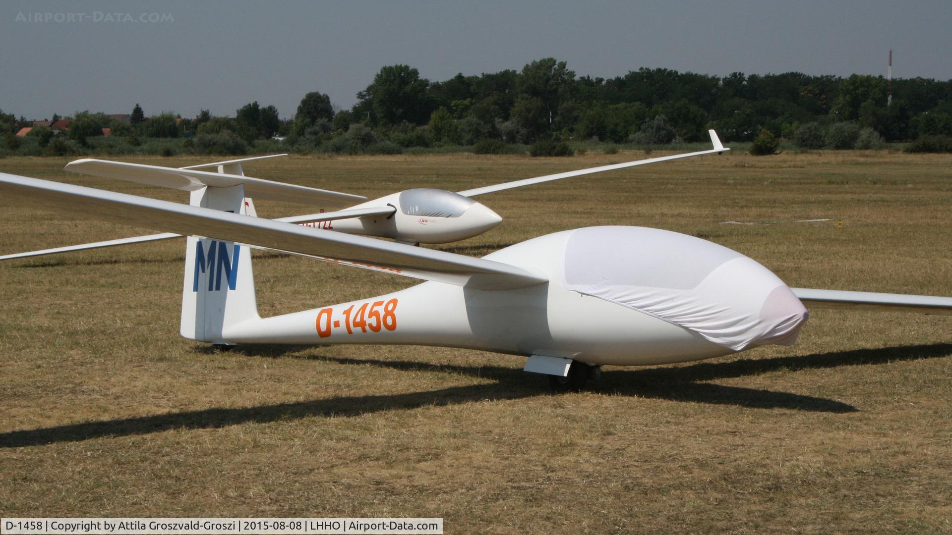 D-1458, 1979 Schempp-Hirth Mini-Nimbus C C/N 111, Hajdúszoboszló Airport, Hungary - 60. Hungary Gliding National Championship and third Civis Thermal Cup, 2015