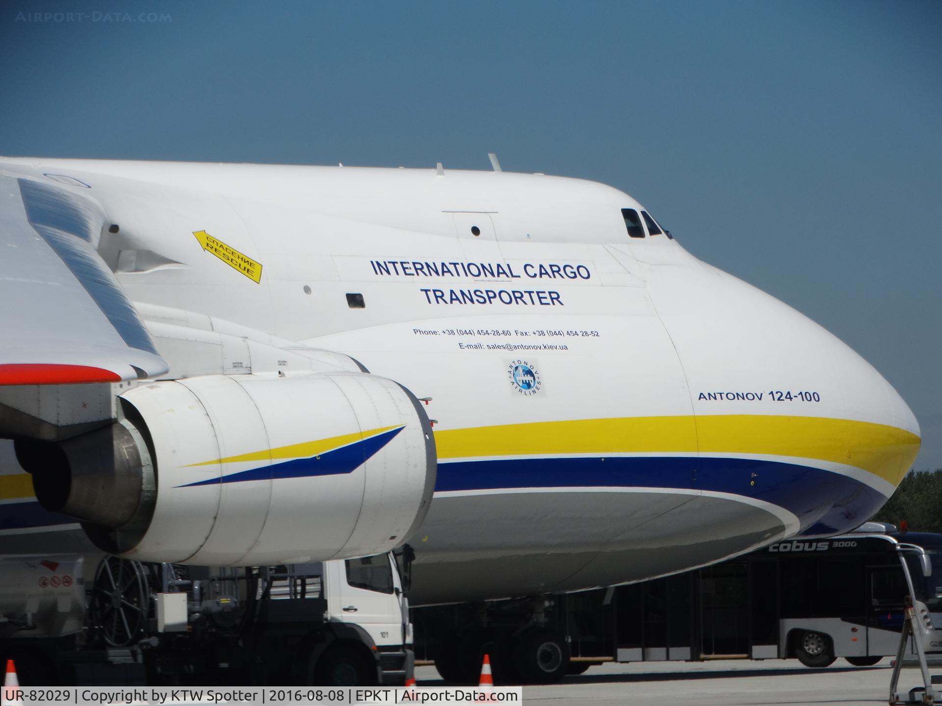 UR-82029, 1991 Antonov An-124-100 Ruslan C/N 19530502630/0210, Refueling stop on route WRO-KTW-TLV.