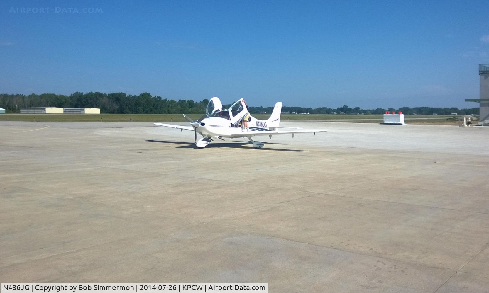 N486JG, 2002 Cirrus SR20 C/N 1222, On the ramp at Port Clinton, Ohio