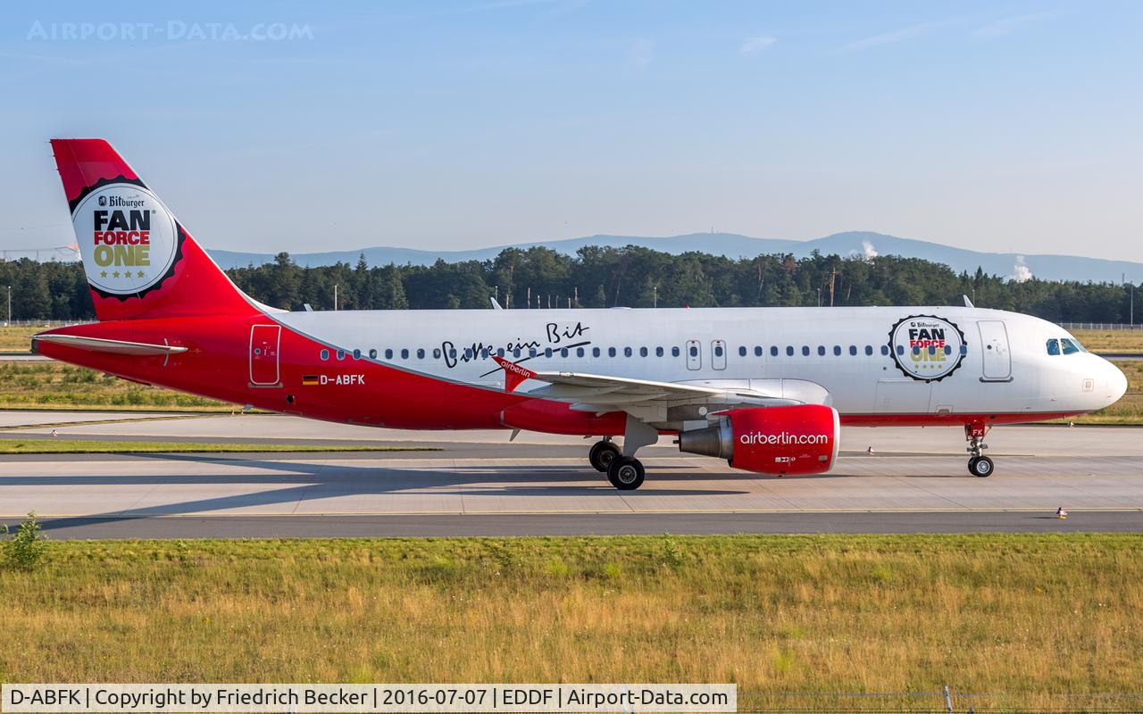 D-ABFK, 2010 Airbus A320-214 C/N 4433, taxying to the gate