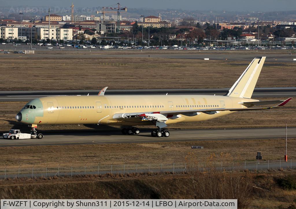 F-WZFT, 2015 Airbus A350-941 C/N 025, C/n 0025 - no reg... for paint to Qatar Airways...