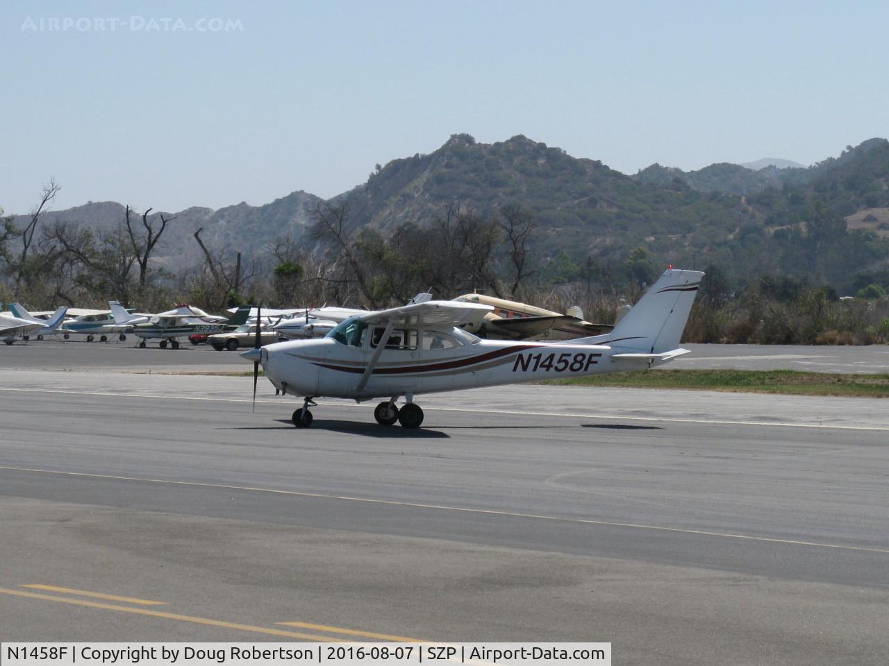 N1458F, 1966 Cessna 172H C/N 17254953, 1966 Cessna 172H SKYHAWK, Continental O-300 145 Hp 6 cylinder, 1,800 Hrs TBO, taxi off the active.