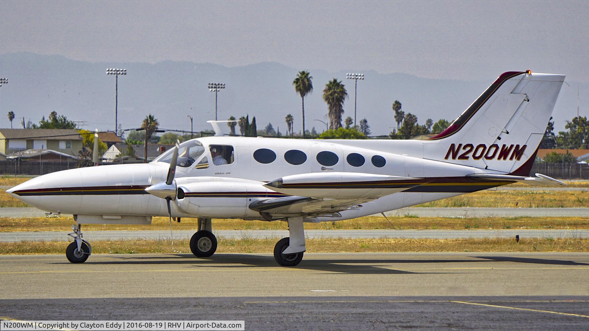 N200WM, 1972 Cessna 421B Golden Eagle C/N 421B0332, Golden Eagle N200WM taxiing at Reid Hillview Airport in California. 2016.