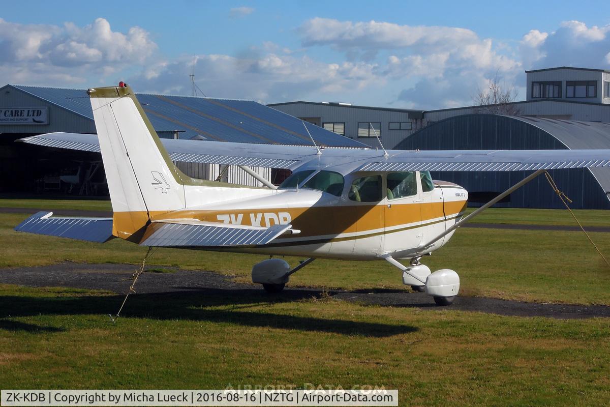 ZK-KDB, Cessna R172K Hawk XP C/N R1722293, At Tauranga