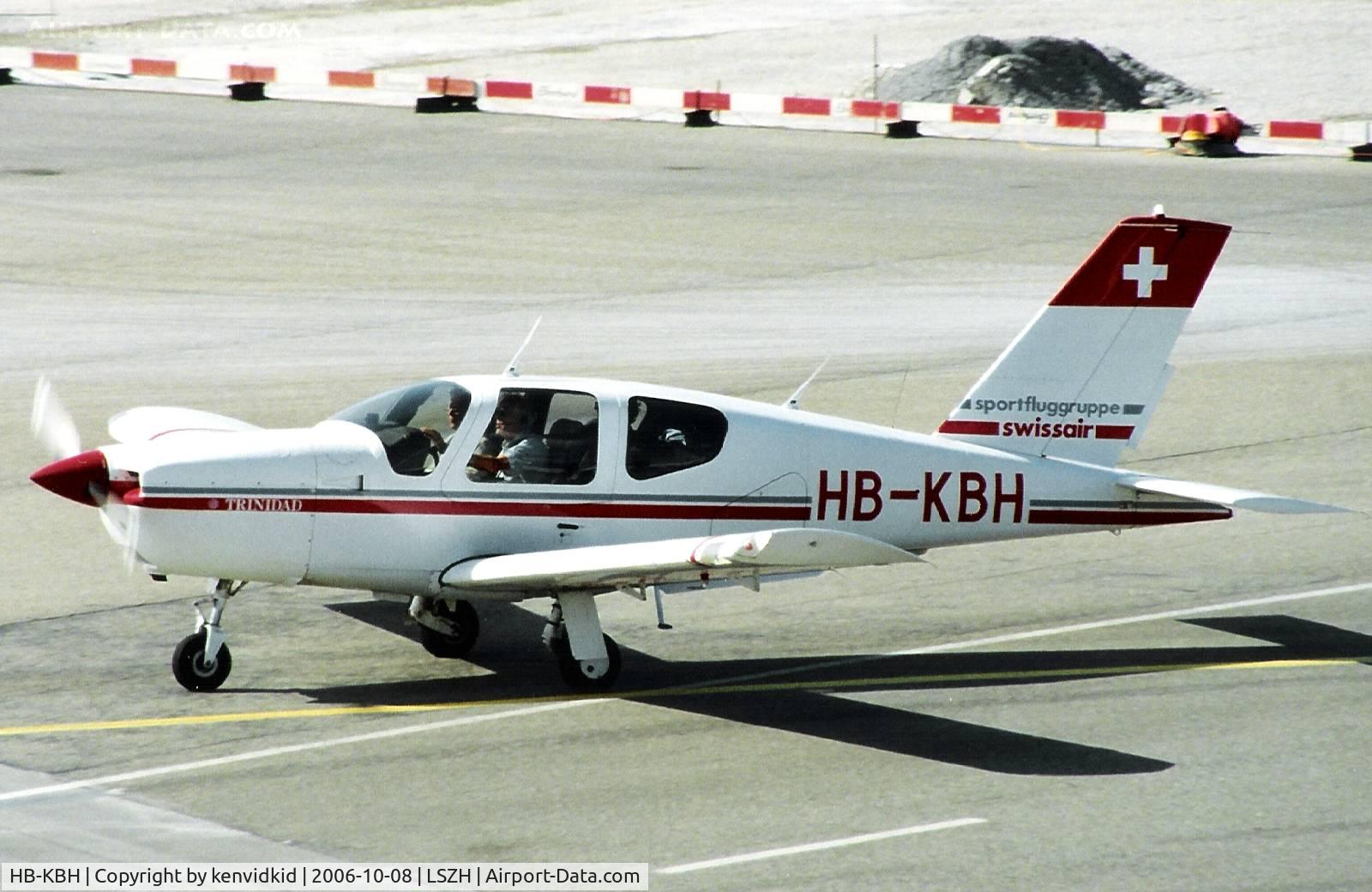 HB-KBH, 1986 Socata TB-20 Trinidad C/N 700, Swissair Flight School
