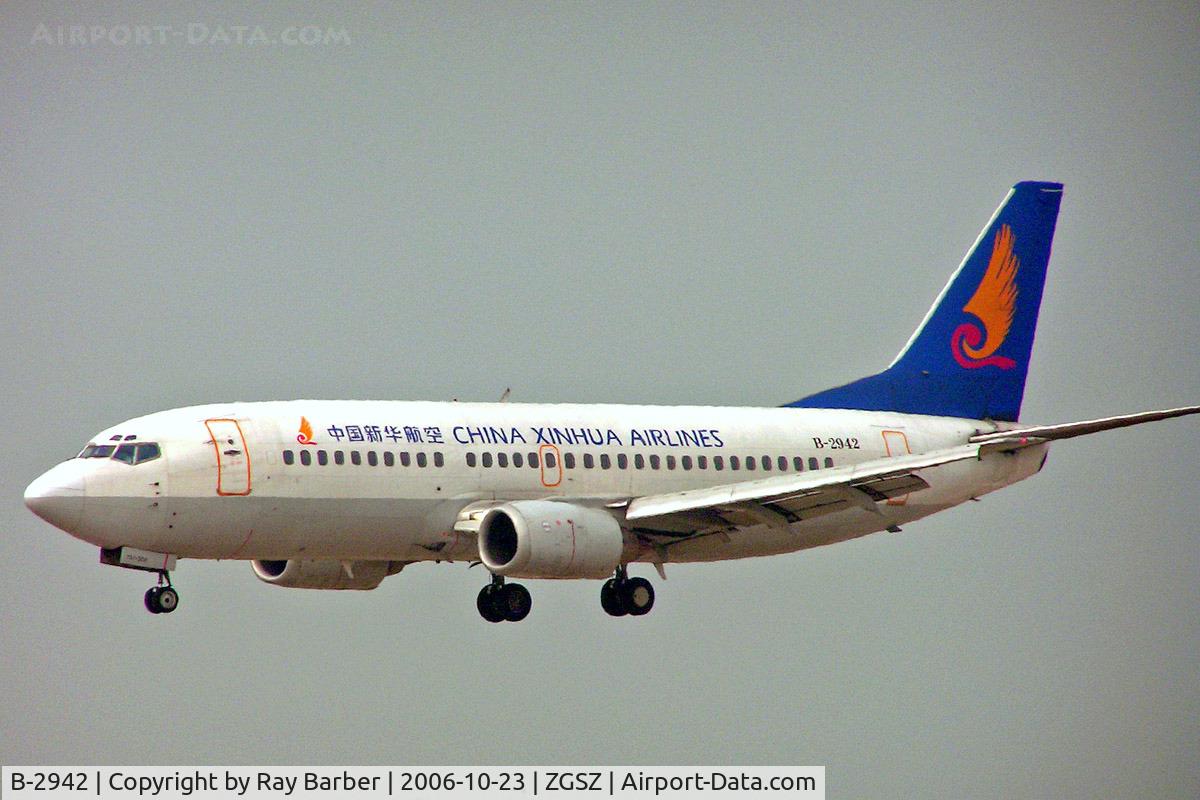 B-2942, 1993 Boeing 737-332 C/N 25997, Boeing 737-332 [25997] (China Xinhua Airlines) Shenzhen-Baoan~B 22/10/2006