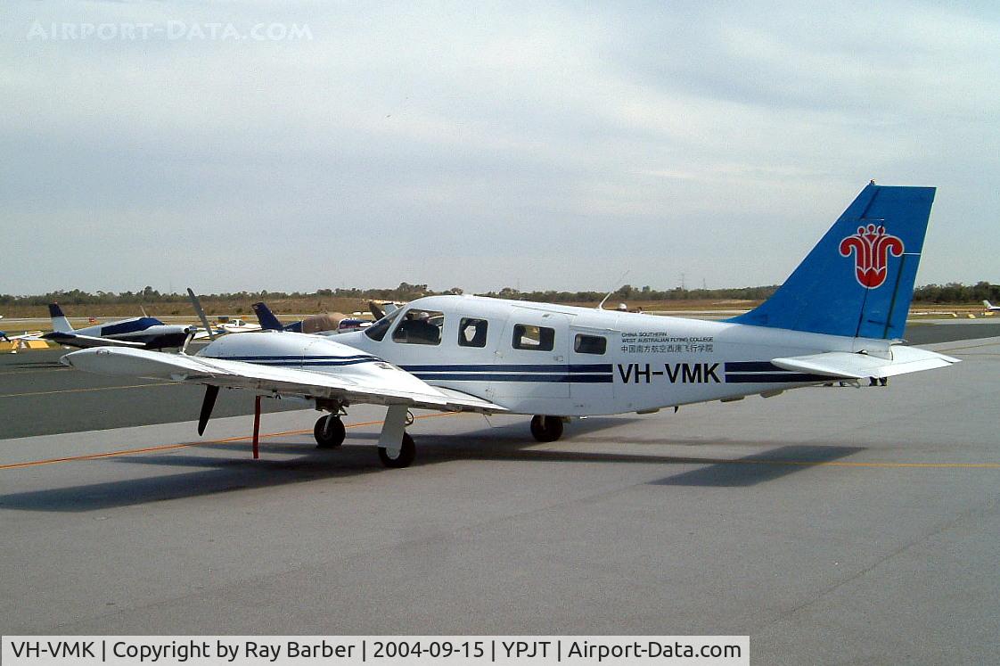 VH-VMK, 2001 Piper PA-34-220T Seneca V C/N 3449212, Piper PA-34-220T Seneca V [3449212] (China Southern Flying College) Perth-Jandakot~VH 15/09/2004