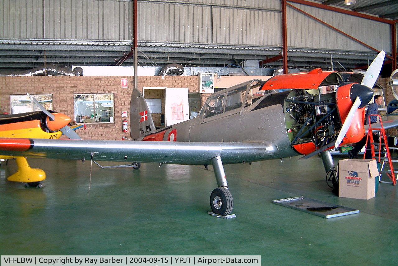 VH-LBW, 1950 De Havilland DHC-1 Chipmunk 22 C/N C1/0101, De Havilland Canada DHC-1 Chipmunk 22 [C1/0101] Perth-Jandakot~VH 15/09/2004