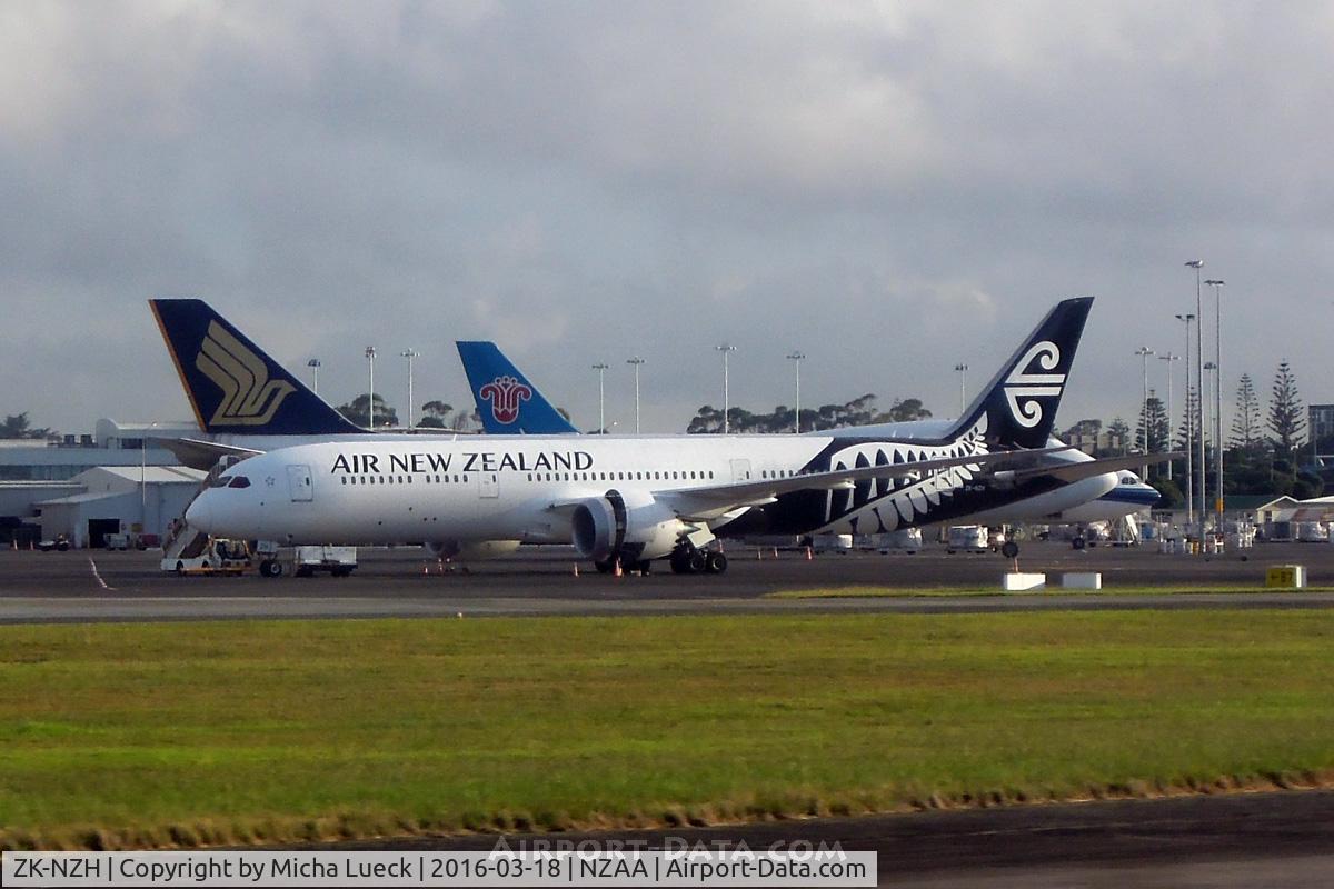 ZK-NZH, 2015 Boeing 787-9 Dreamliner Dreamliner C/N 36964, At Auckland