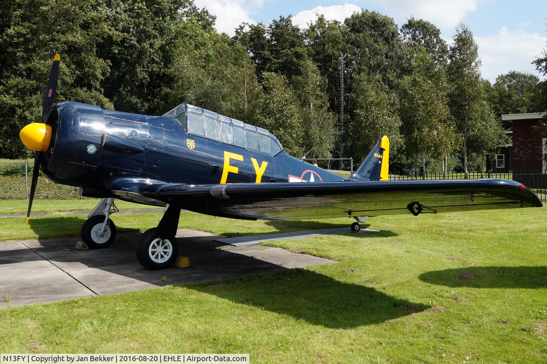 N13FY, 1942 North American AT-6A Texan C/N 78-6922, Lelystad Airport (Aviodrome)