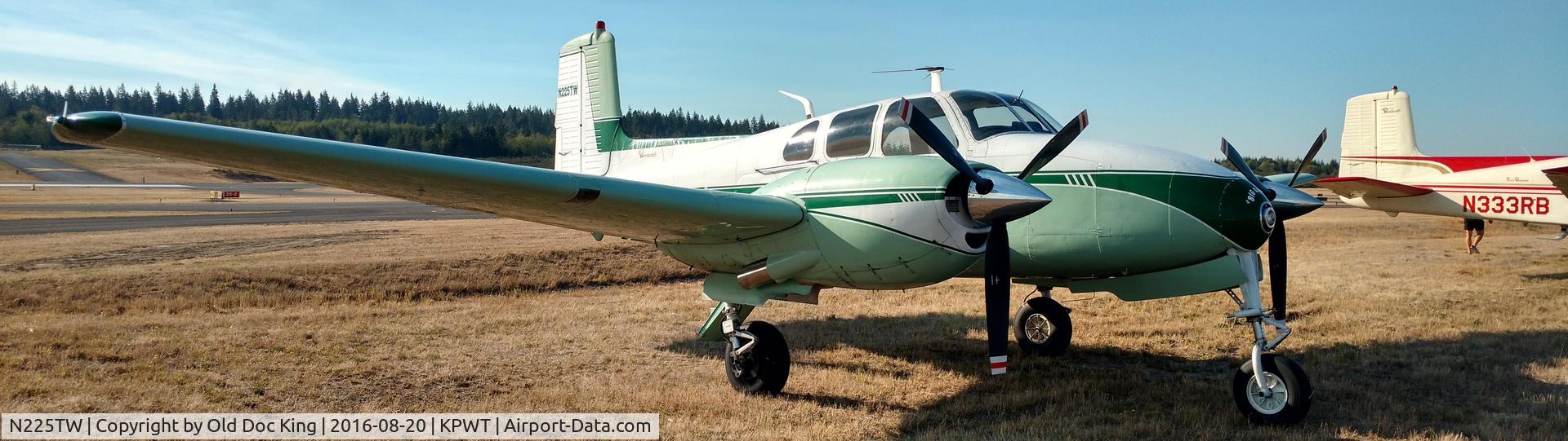 N225TW, 1959 Beech D50B Twin Bonanza C/N DH-219, At the Bremerton Fly-in 2016-08-20