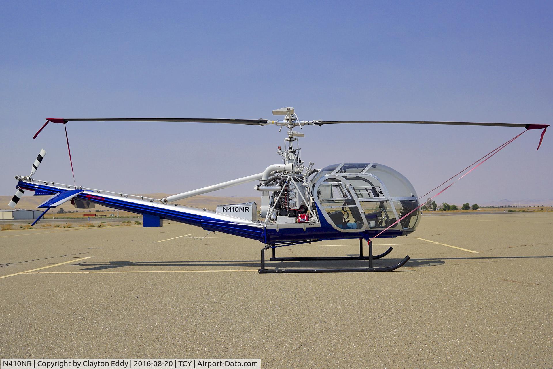 N410NR, 1961 Hiller UH-12 C/N 2244, Hiller Helicopter at the Tracy Airport Fly-in in California. 2016.