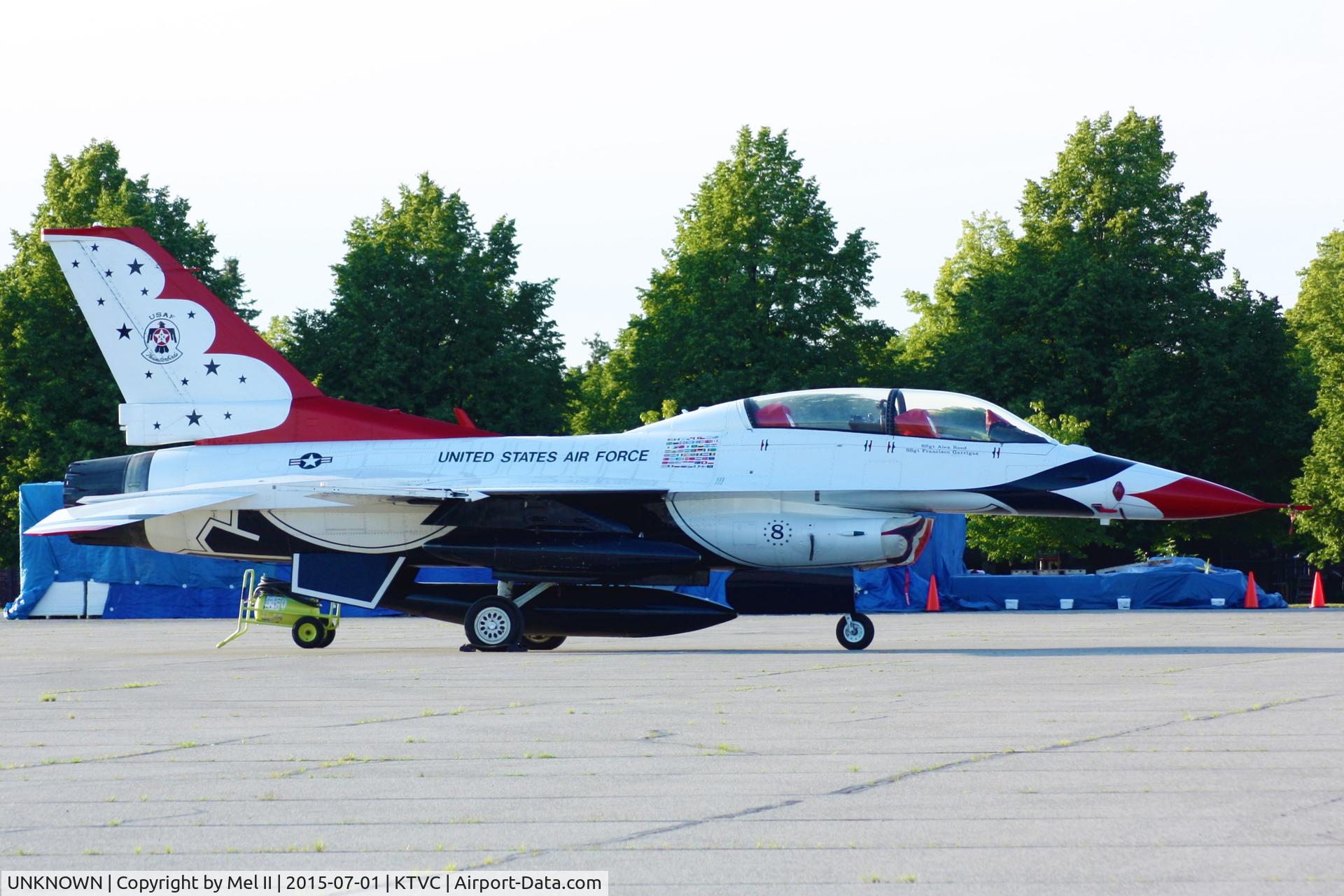 UNKNOWN, General Dynamics F-16C Fighting Falcon C/N Unknown, USAF Thunderbirds - 2015 National Cherry Festival Air Show